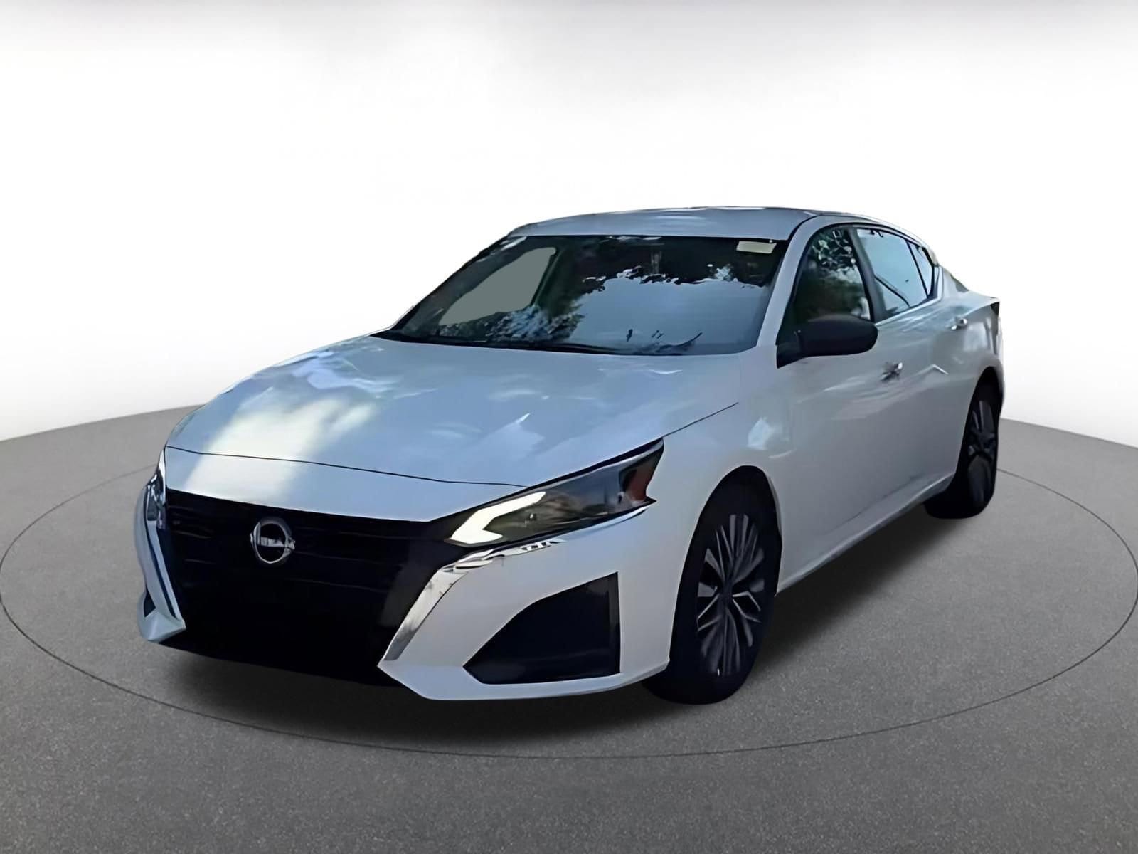Thumbnail: 2025 Nissan Altima - 6