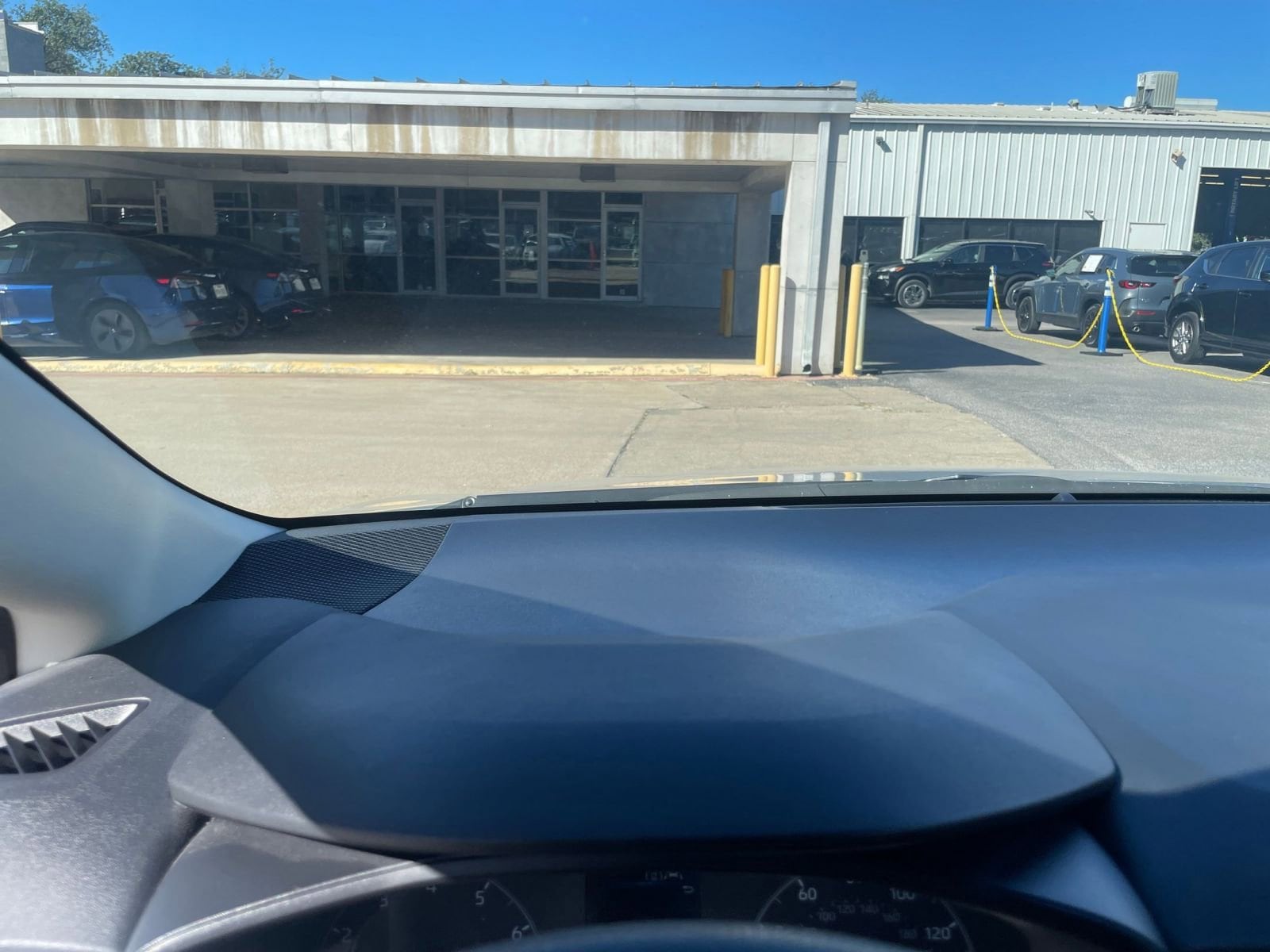 Thumbnail: 2025 Toyota Corolla - 28