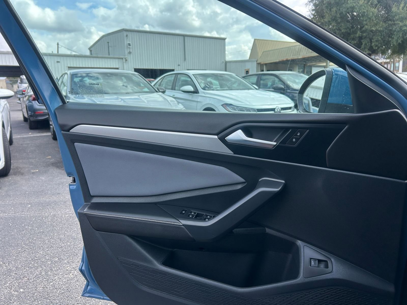 Thumbnail: 2025 Volkswagen Jetta - 20