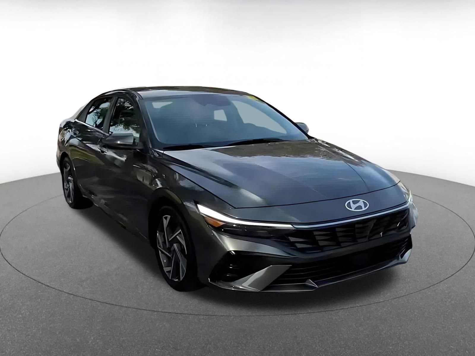 Thumbnail: 2025 Hyundai Elantra - 3