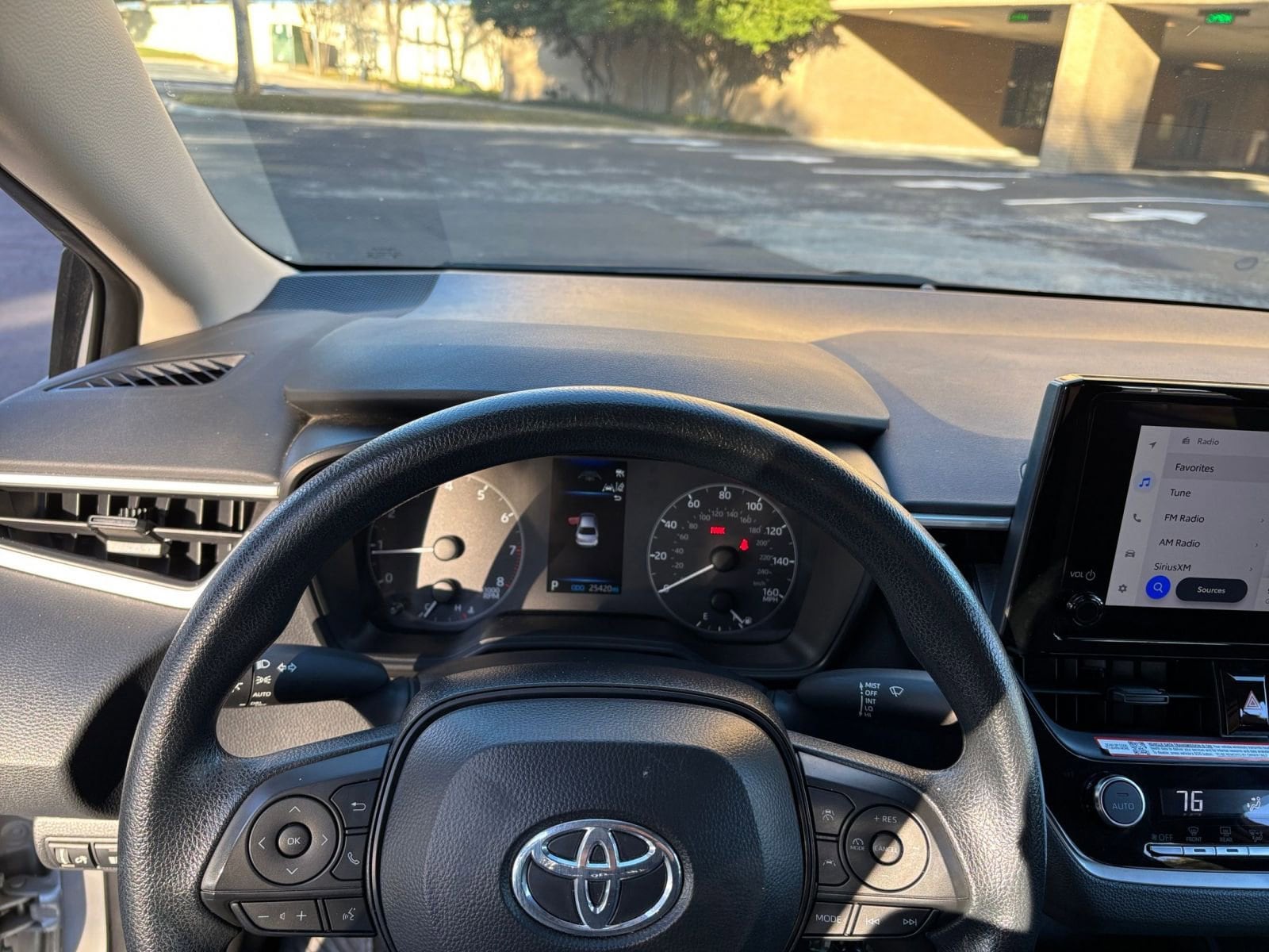 Thumbnail: 2025 Toyota Corolla - 28