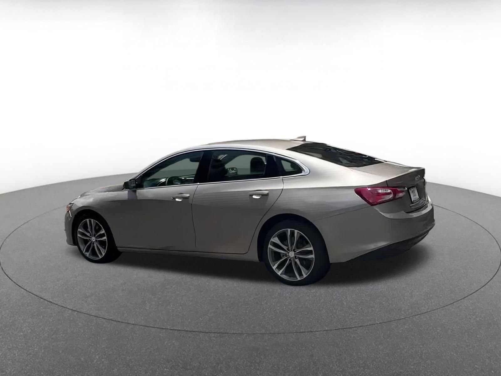 Thumbnail: 2024 Chevrolet Malibu - 12