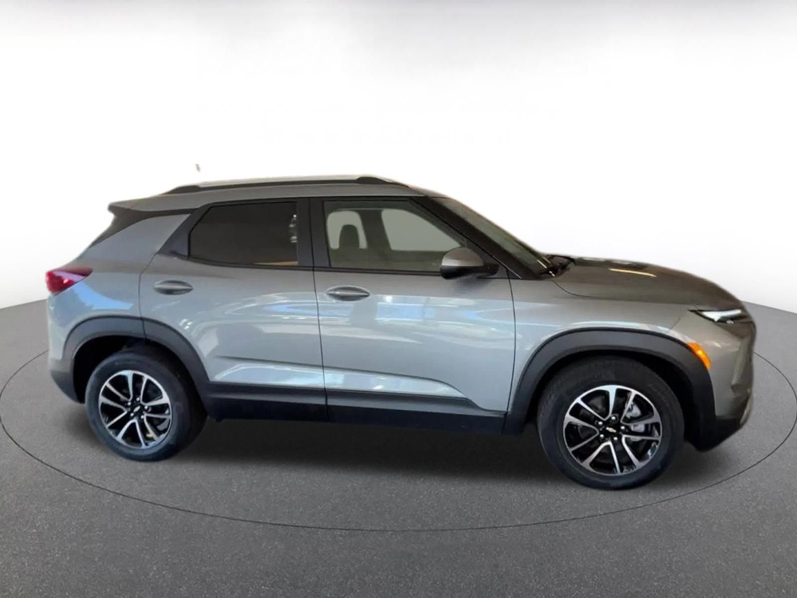 Thumbnail: 2025 Chevrolet TrailBlazer - 16