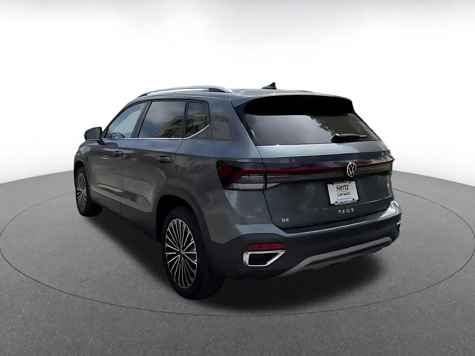 Thumbnail: 2025 Volkswagen Taos - 11