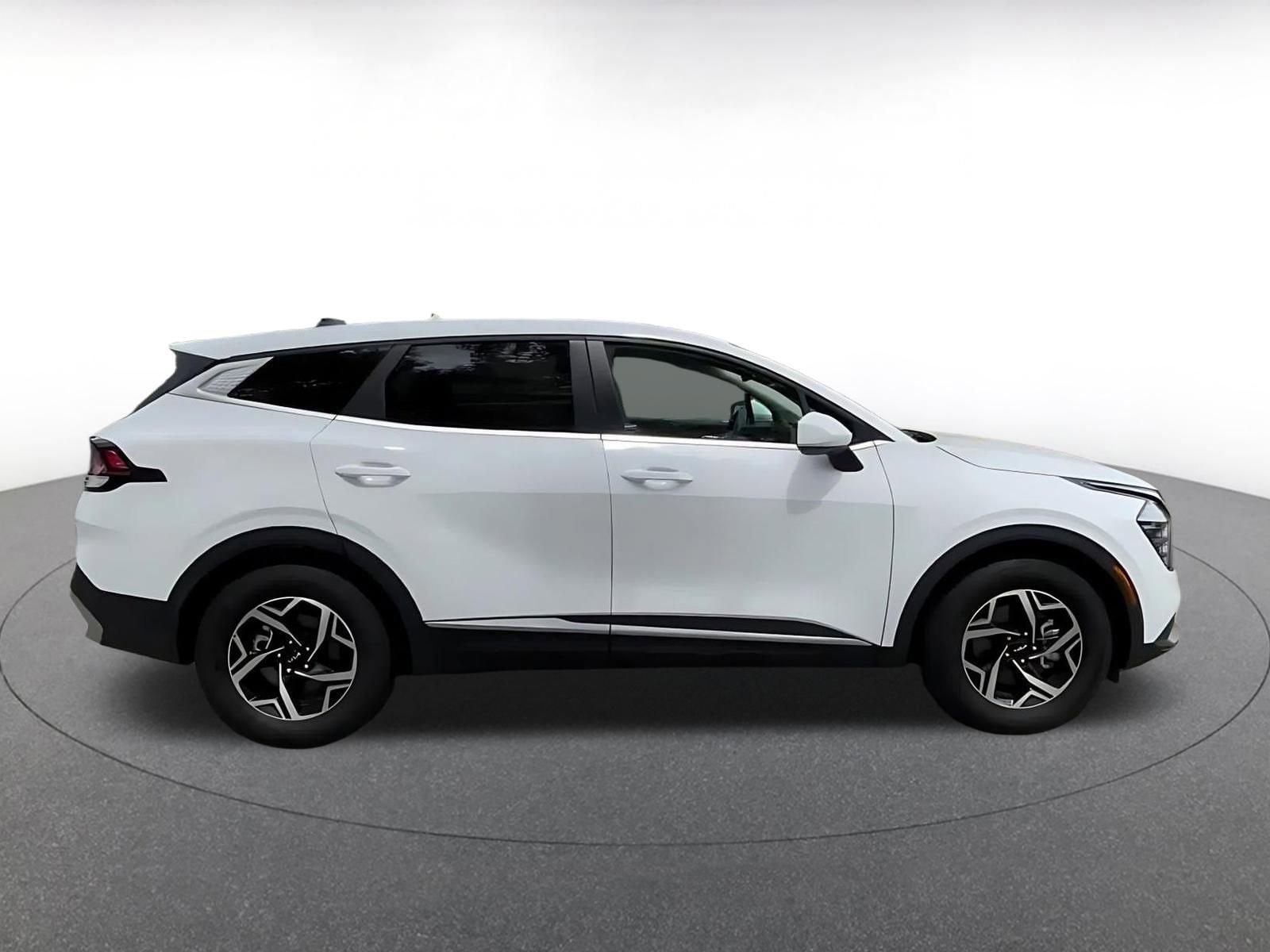 Thumbnail: 2025 Kia Sportage - 16