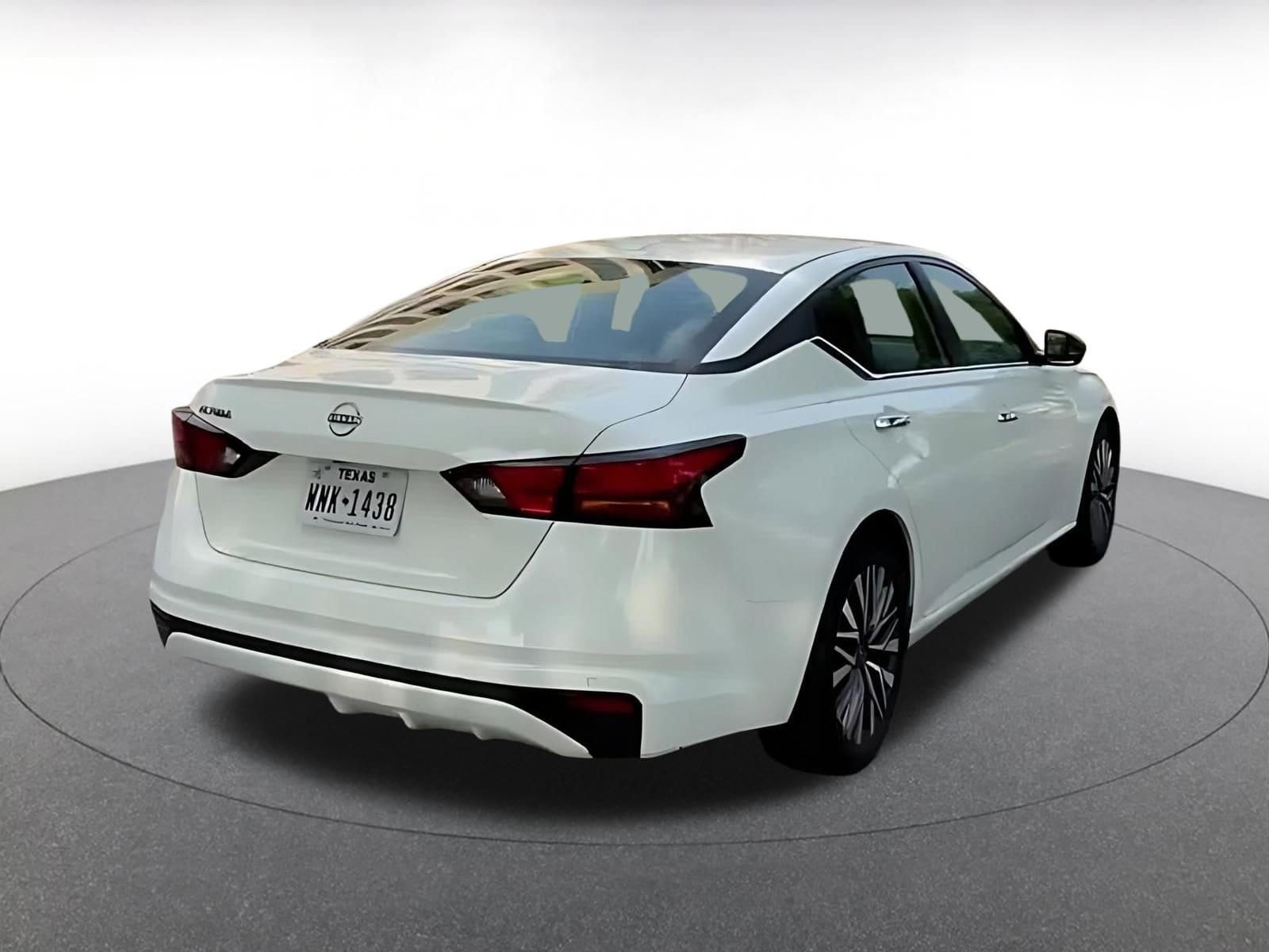 Thumbnail: 2025 Nissan Altima - 13
