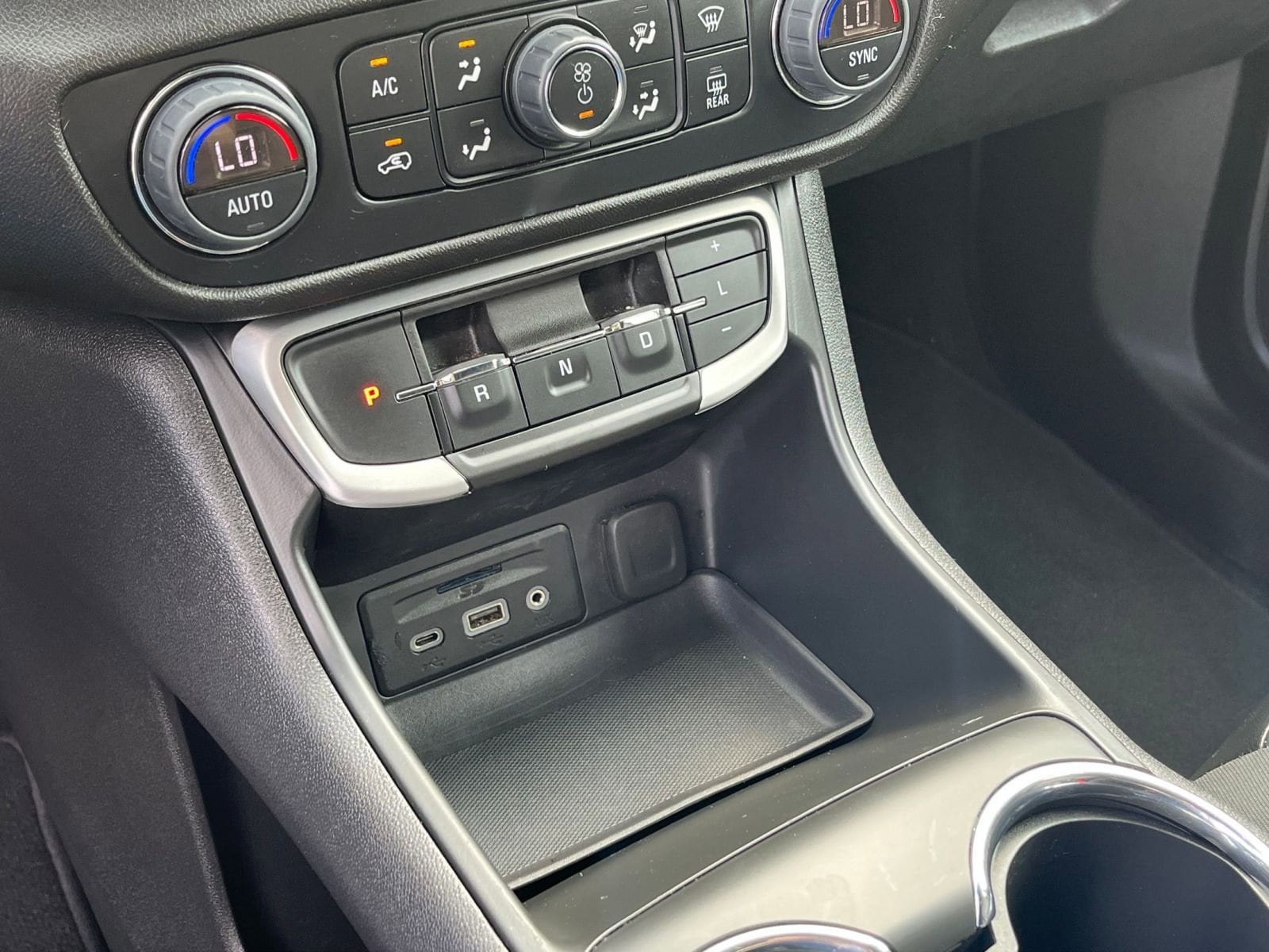 Thumbnail: 2023 GMC Terrain - 35