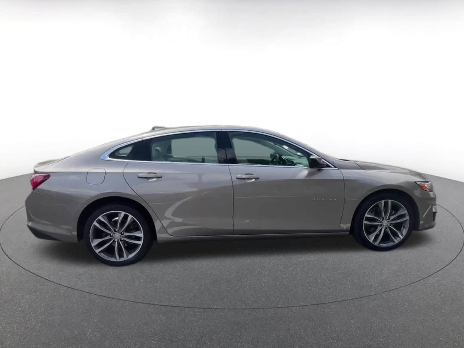Thumbnail: 2024 Chevrolet Malibu - 16