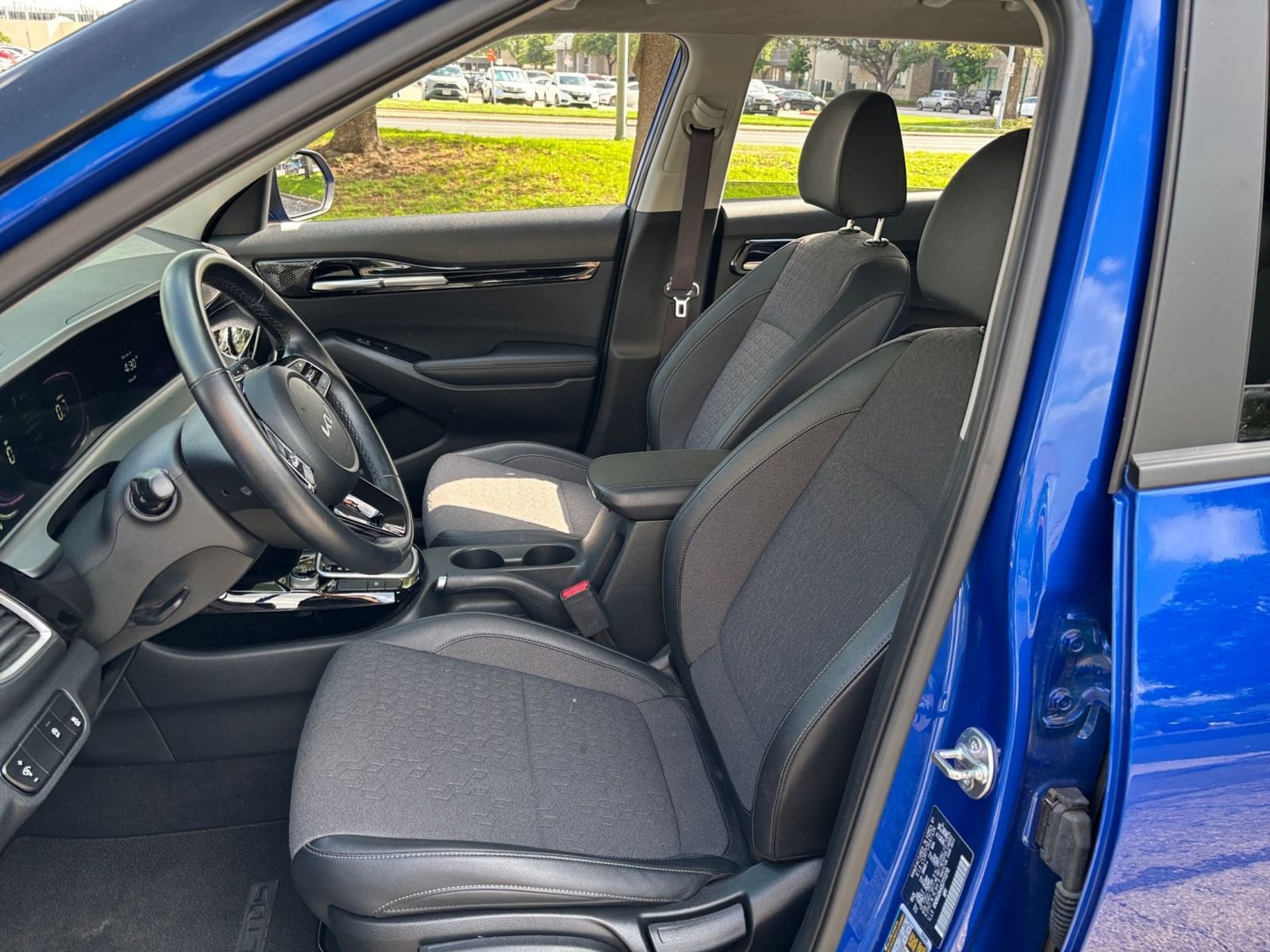 Thumbnail: 2025 Kia Seltos - 31