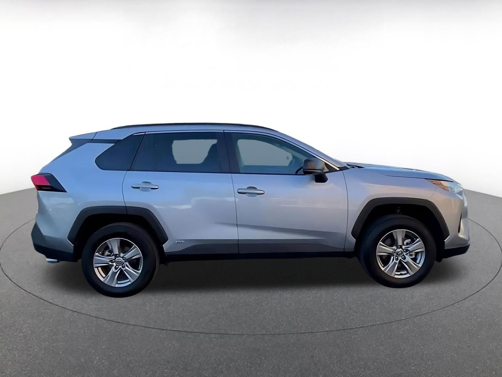 Thumbnail: 2025 Toyota RAV4 - 16