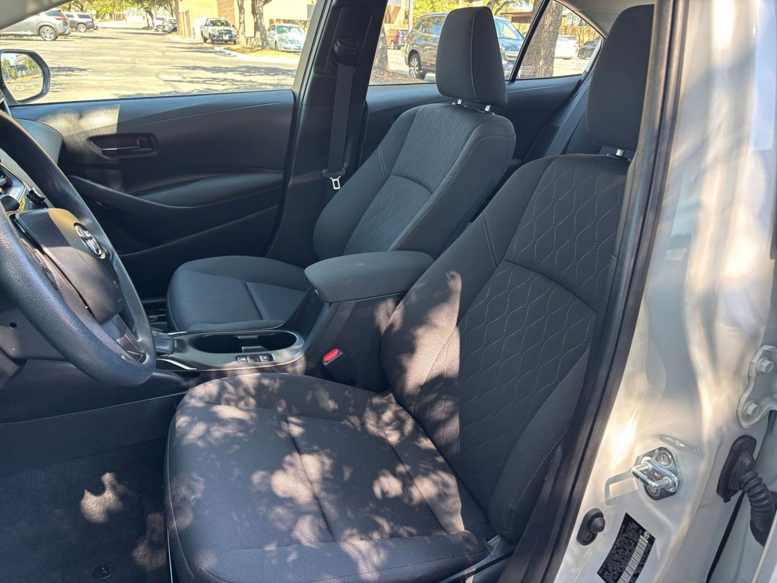 Thumbnail: 2025 Toyota Corolla - 30