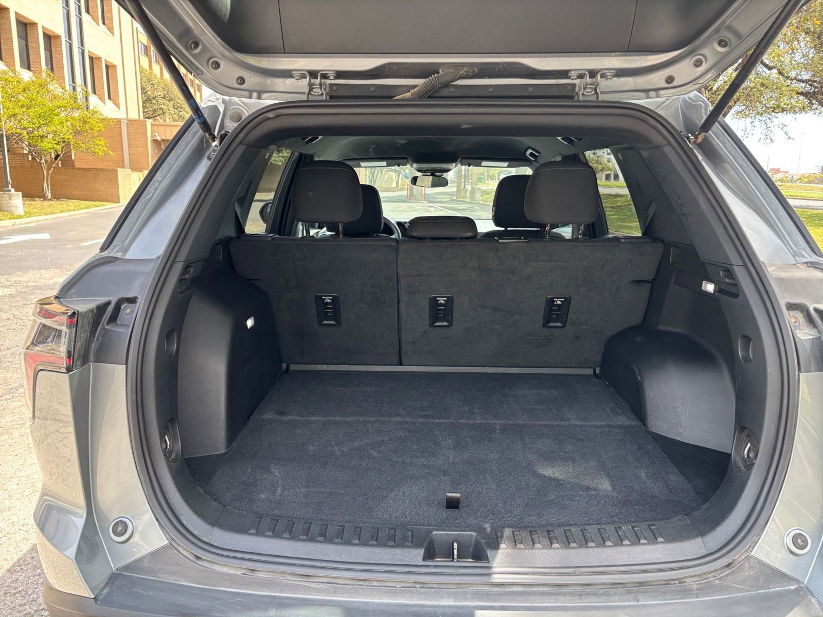 Thumbnail: 2025 Chevrolet Equinox - 26