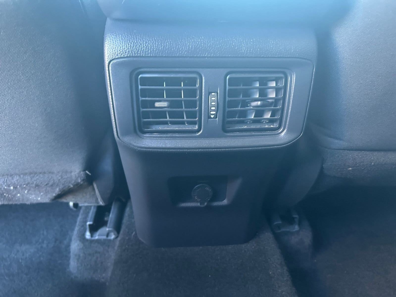 Thumbnail: 2025 Toyota RAV4 - 23