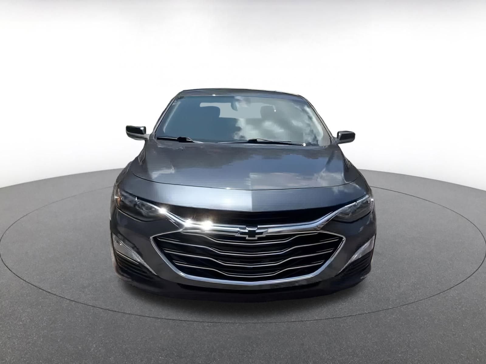 Thumbnail: 2021 Chevrolet Malibu - 3