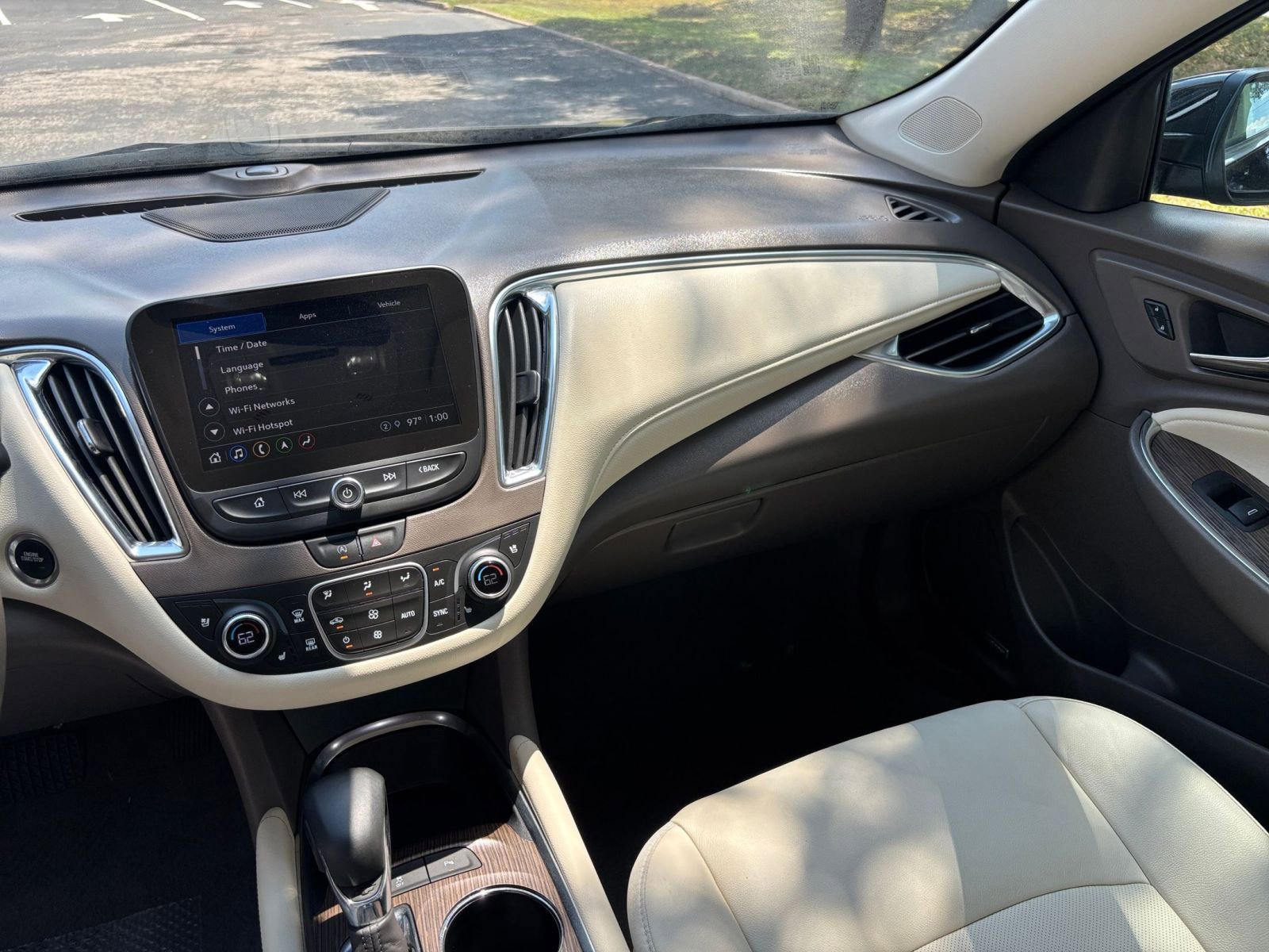 Thumbnail: 2024 Chevrolet Malibu - 29