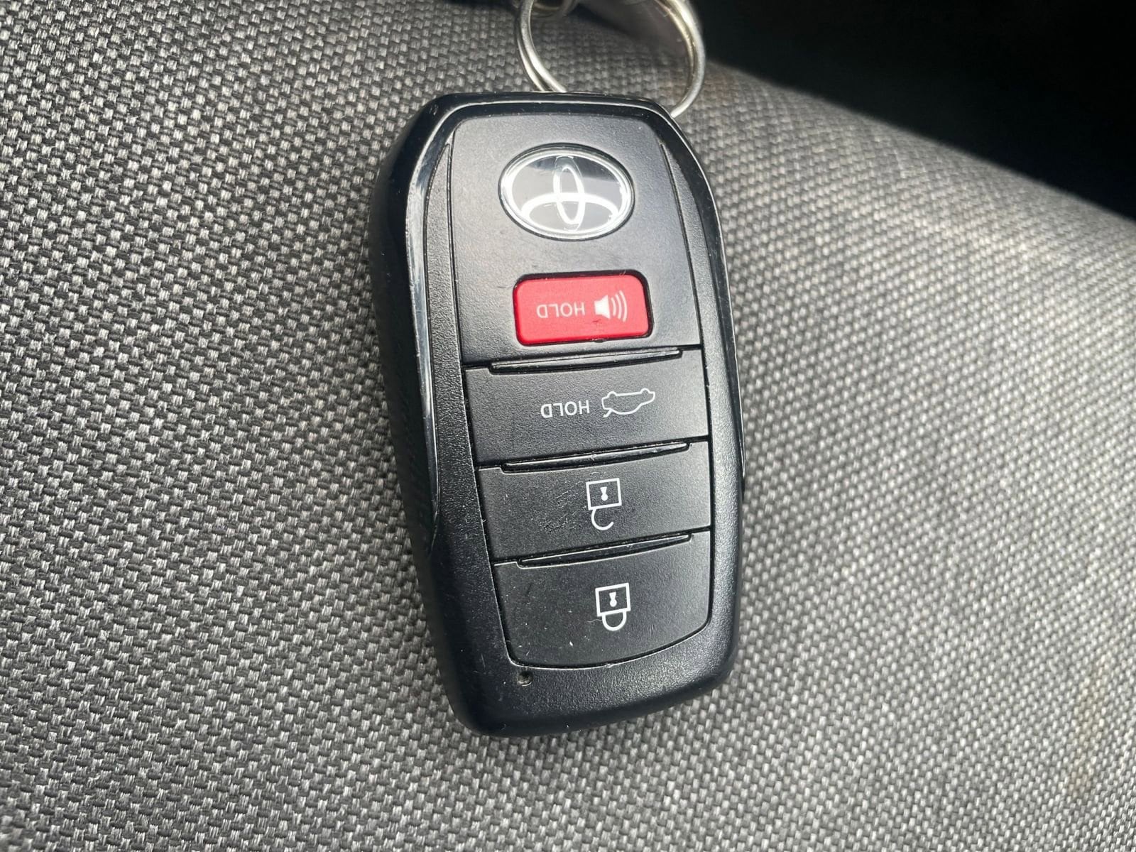 Thumbnail: 2025 Toyota Camry - 18