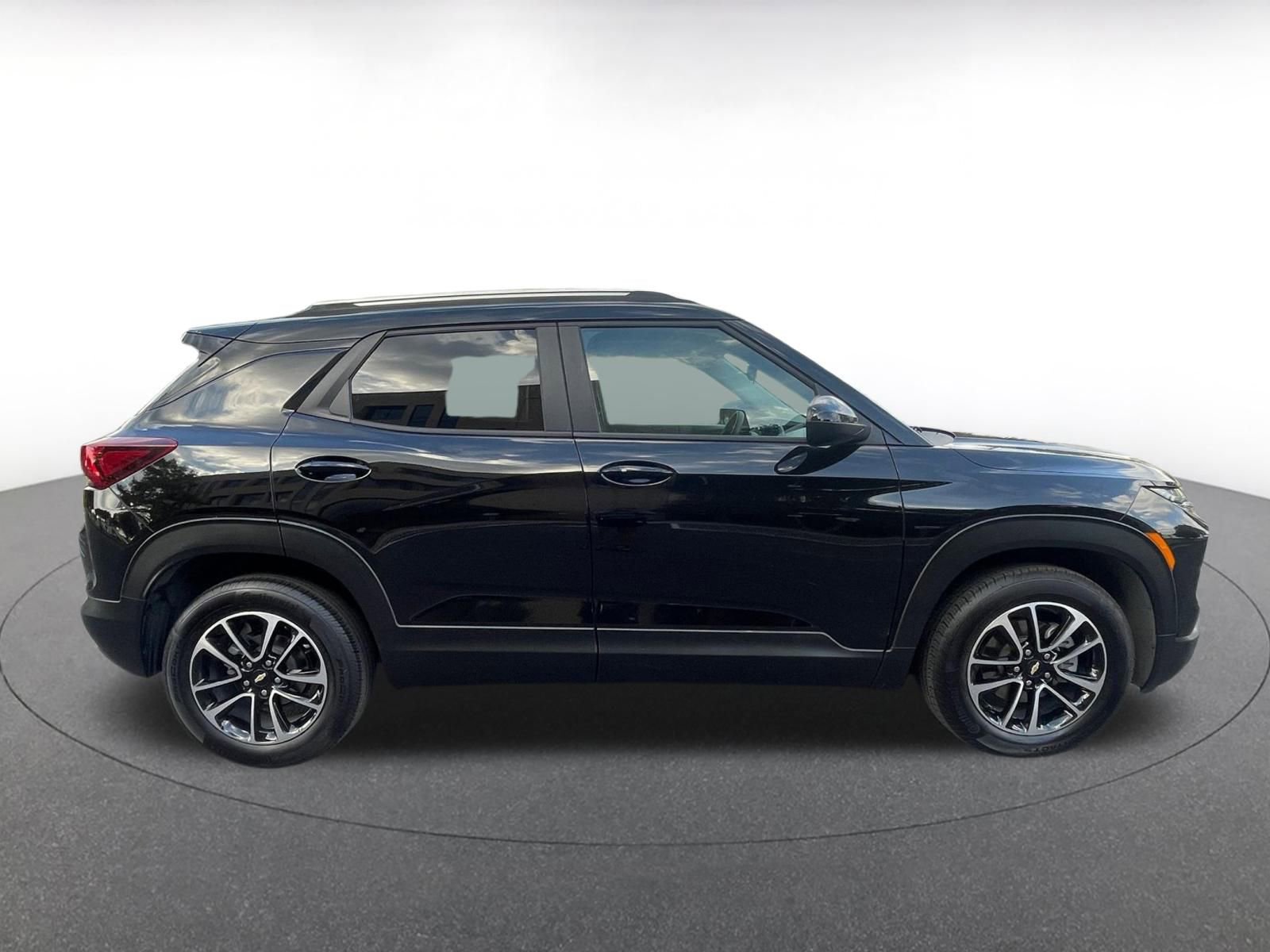 Thumbnail: 2025 Chevrolet TrailBlazer - 13