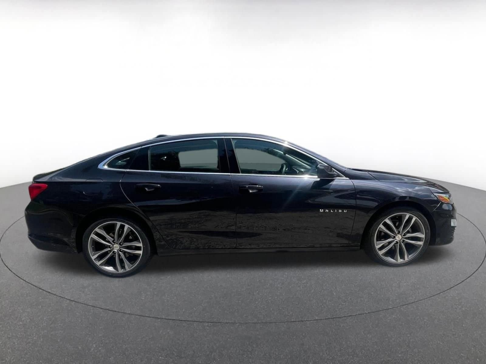Thumbnail: 2023 Chevrolet Malibu - 15