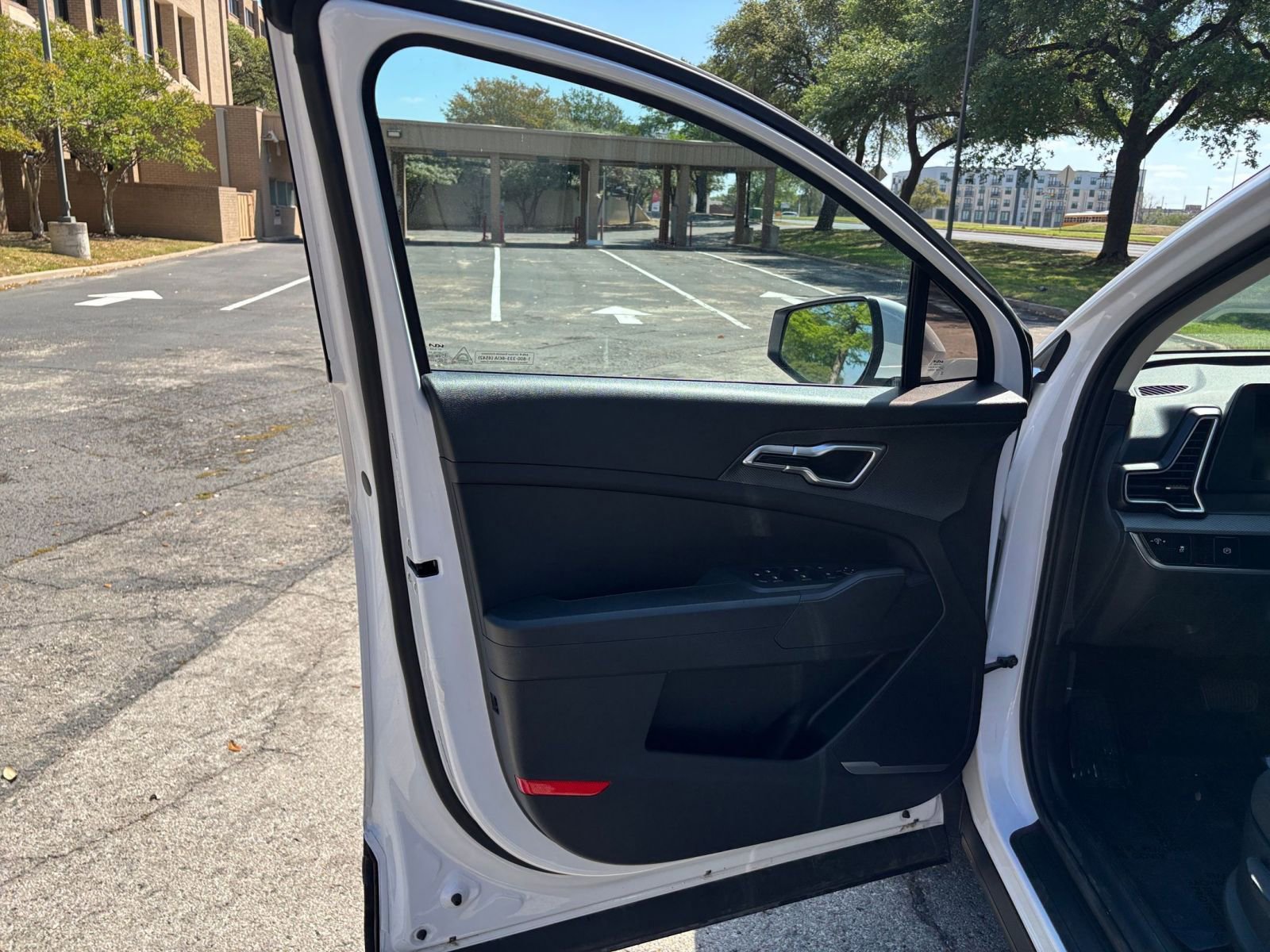 Thumbnail: 2025 Kia Sportage - 18