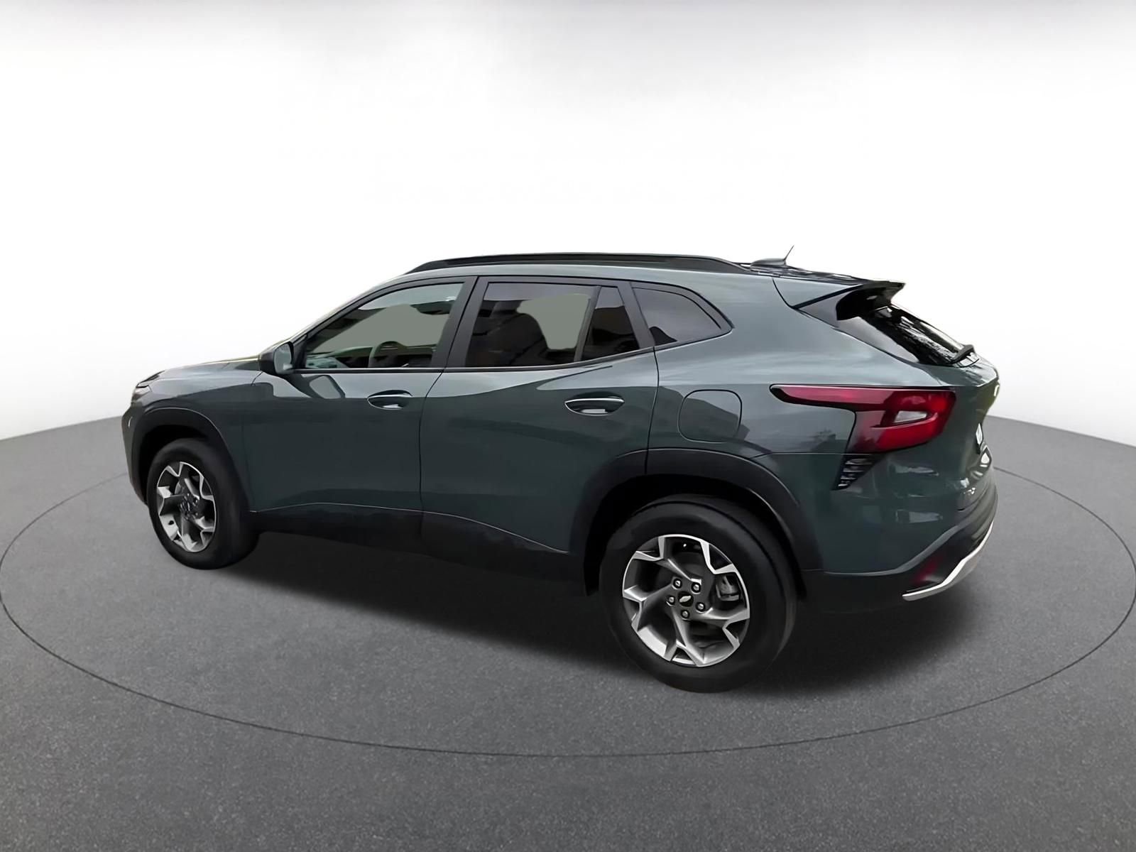 Thumbnail: 2025 Chevrolet Trax - 10