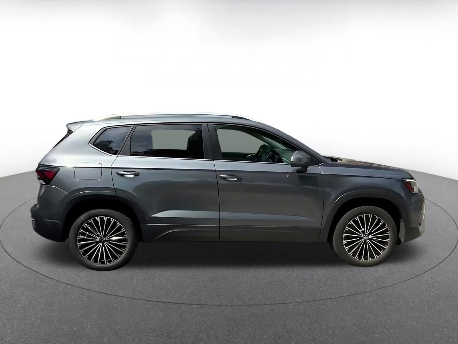 Thumbnail: 2025 Volkswagen Taos - 16