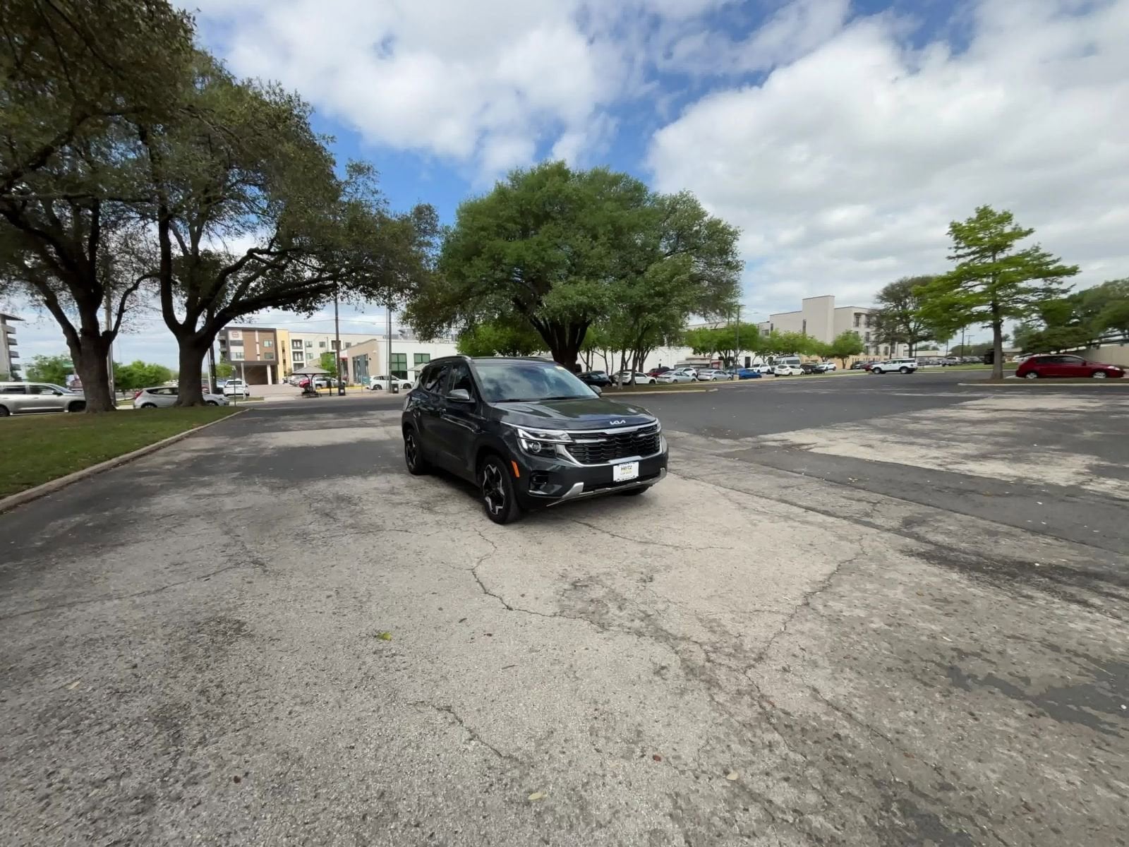 Thumbnail: 2025 Kia Seltos - 16