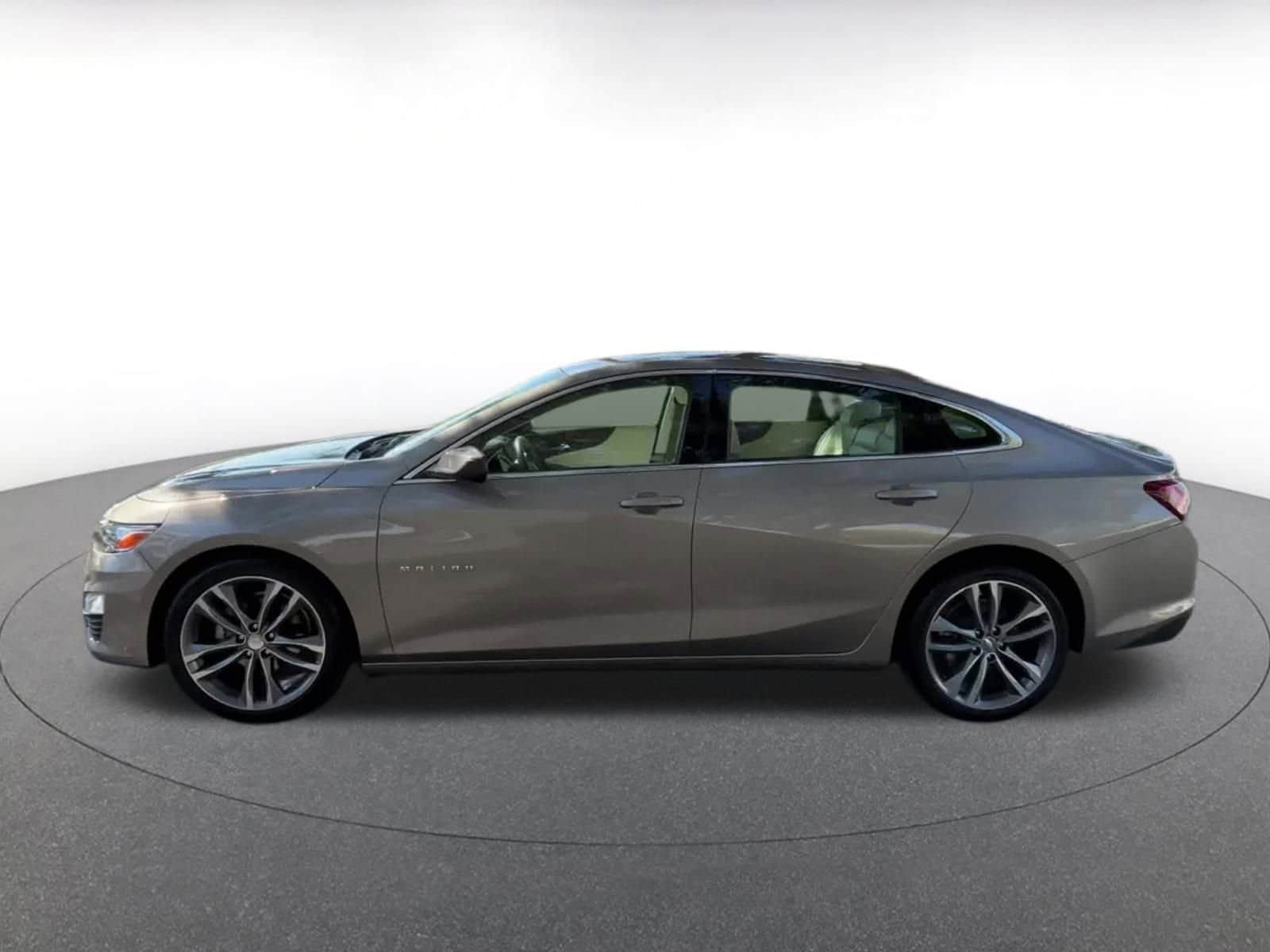 Thumbnail: 2024 Chevrolet Malibu - 8