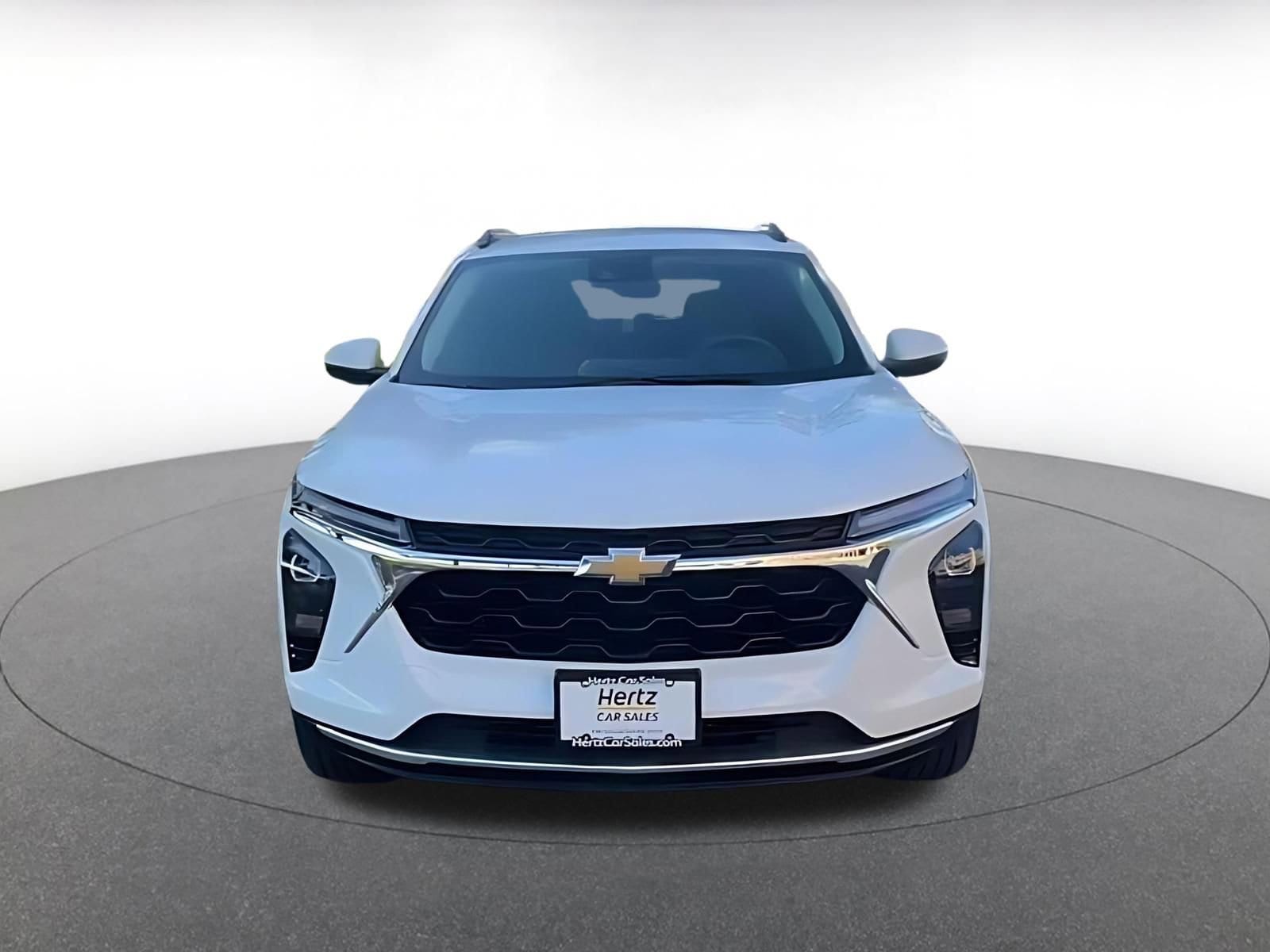 Thumbnail: 2025 Chevrolet Trax - 5