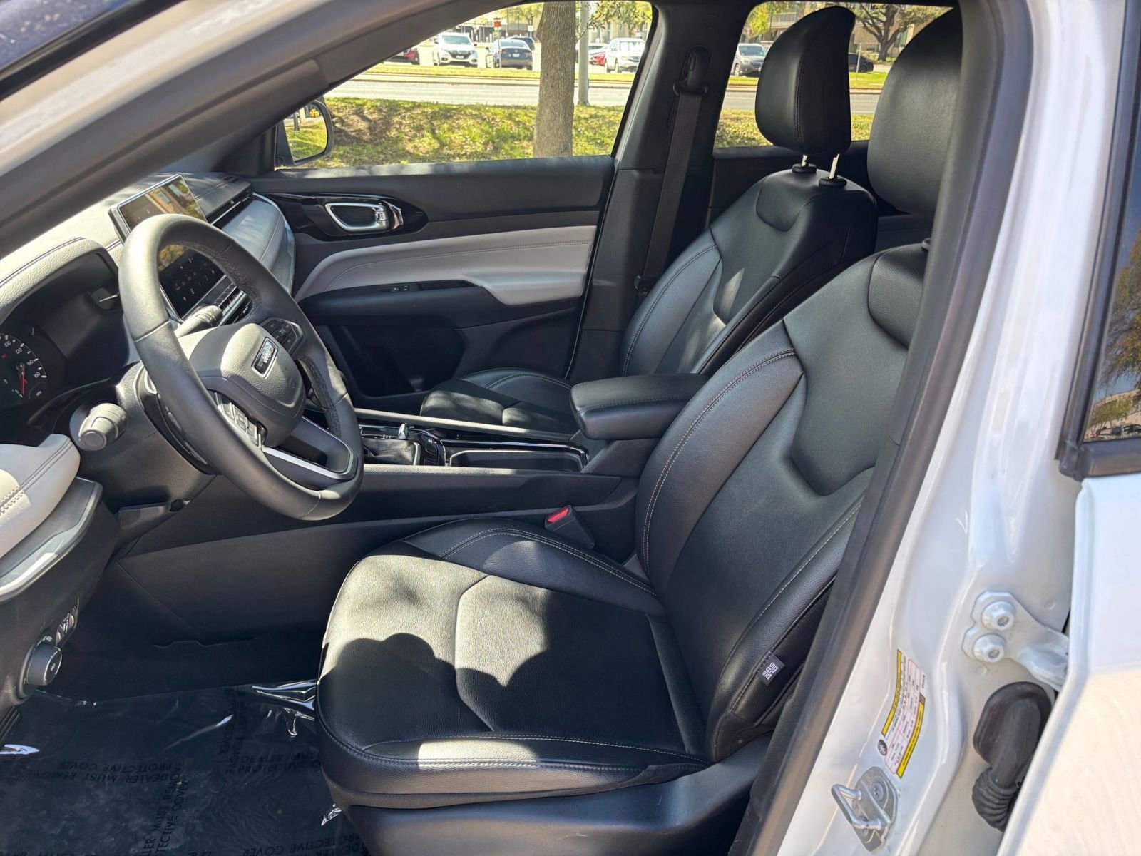 Thumbnail: 2025 Jeep Compass - 31