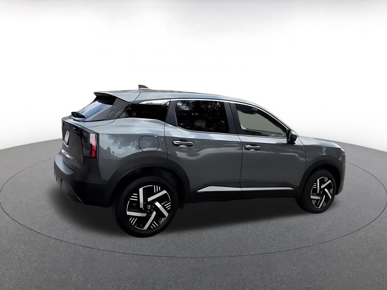 Thumbnail: 2025 Nissan Kicks - 15
