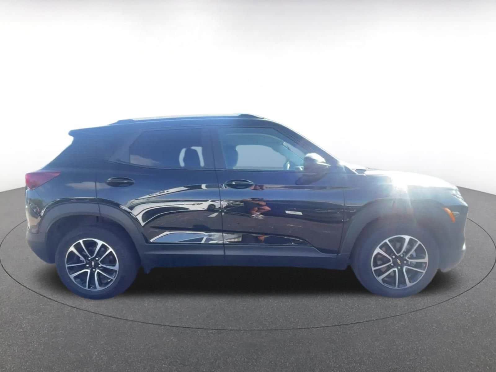 Thumbnail: 2025 Chevrolet TrailBlazer - 16