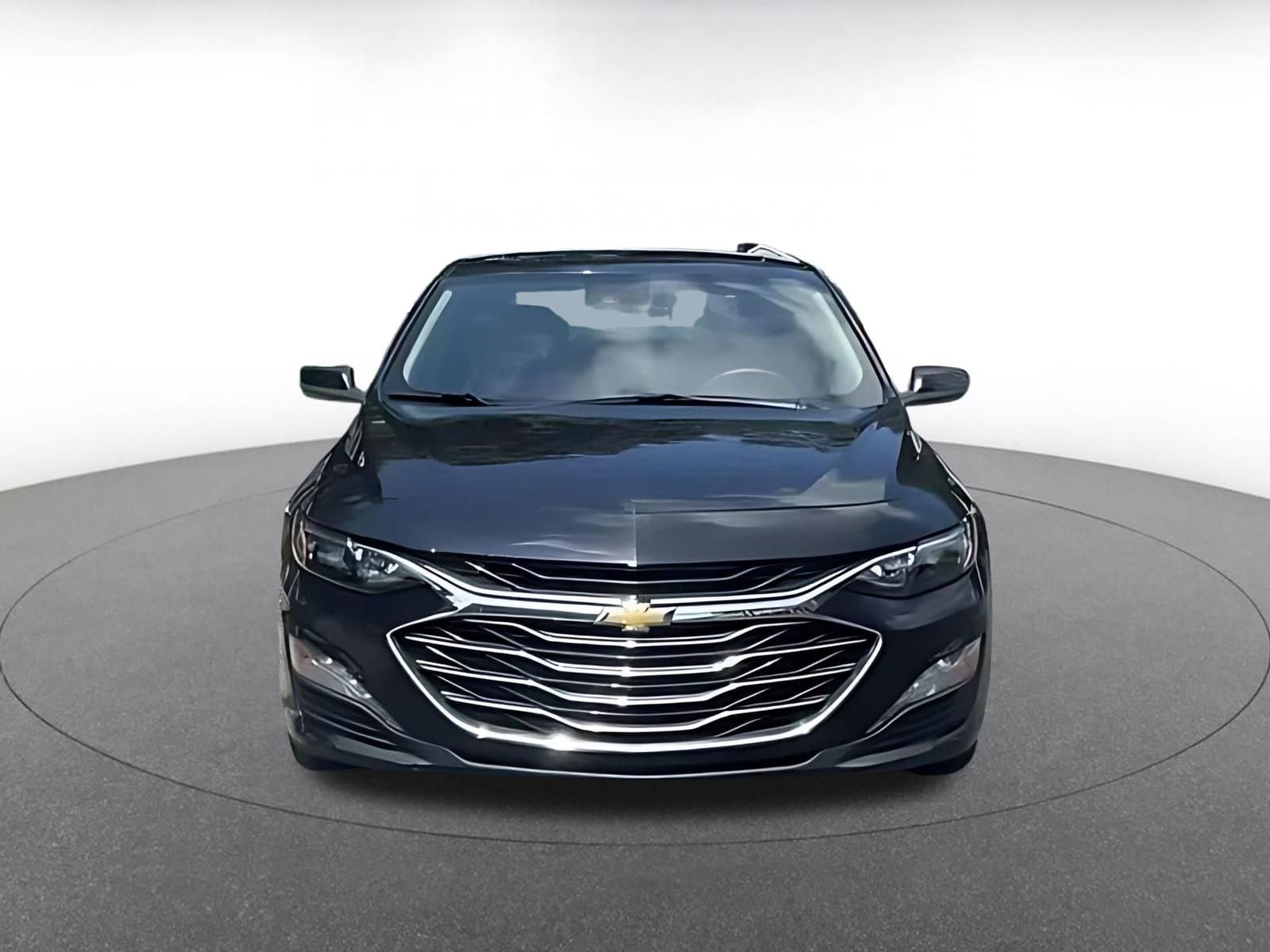 Thumbnail: 2023 Chevrolet Malibu - 3