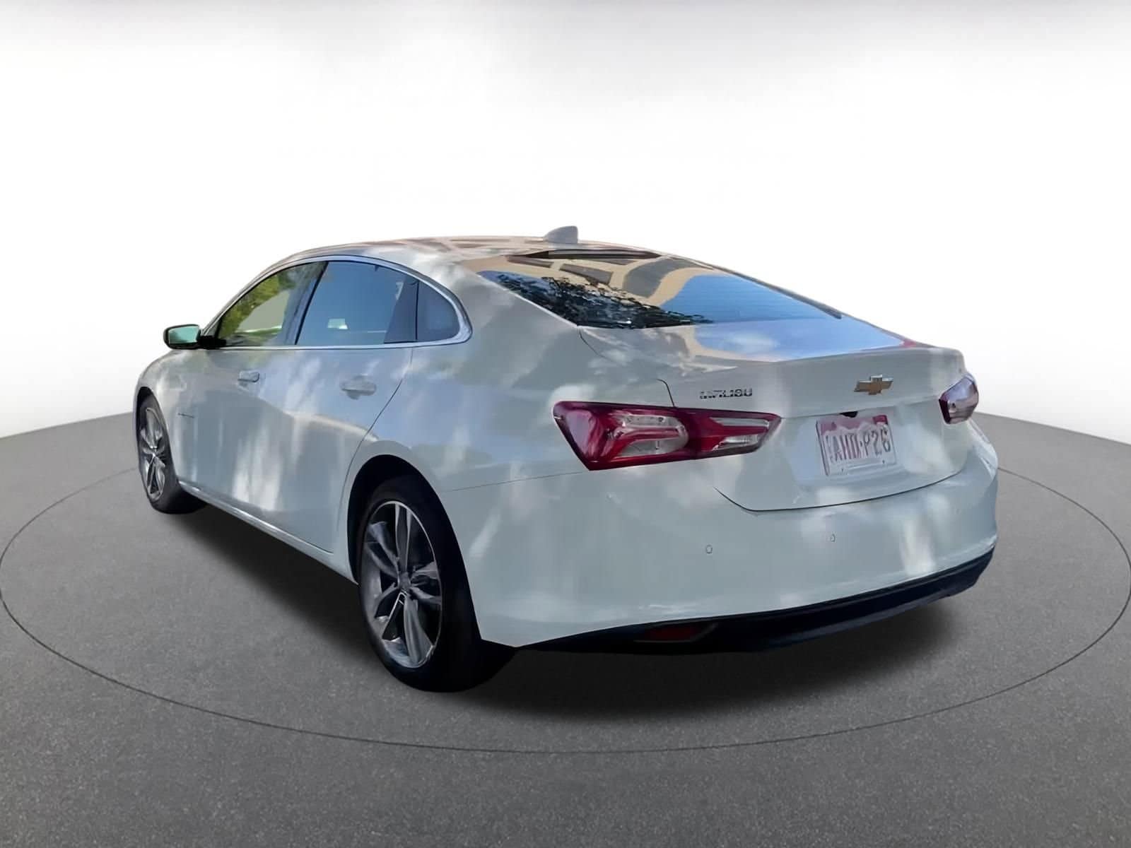 Thumbnail: 2024 Chevrolet Malibu - 10