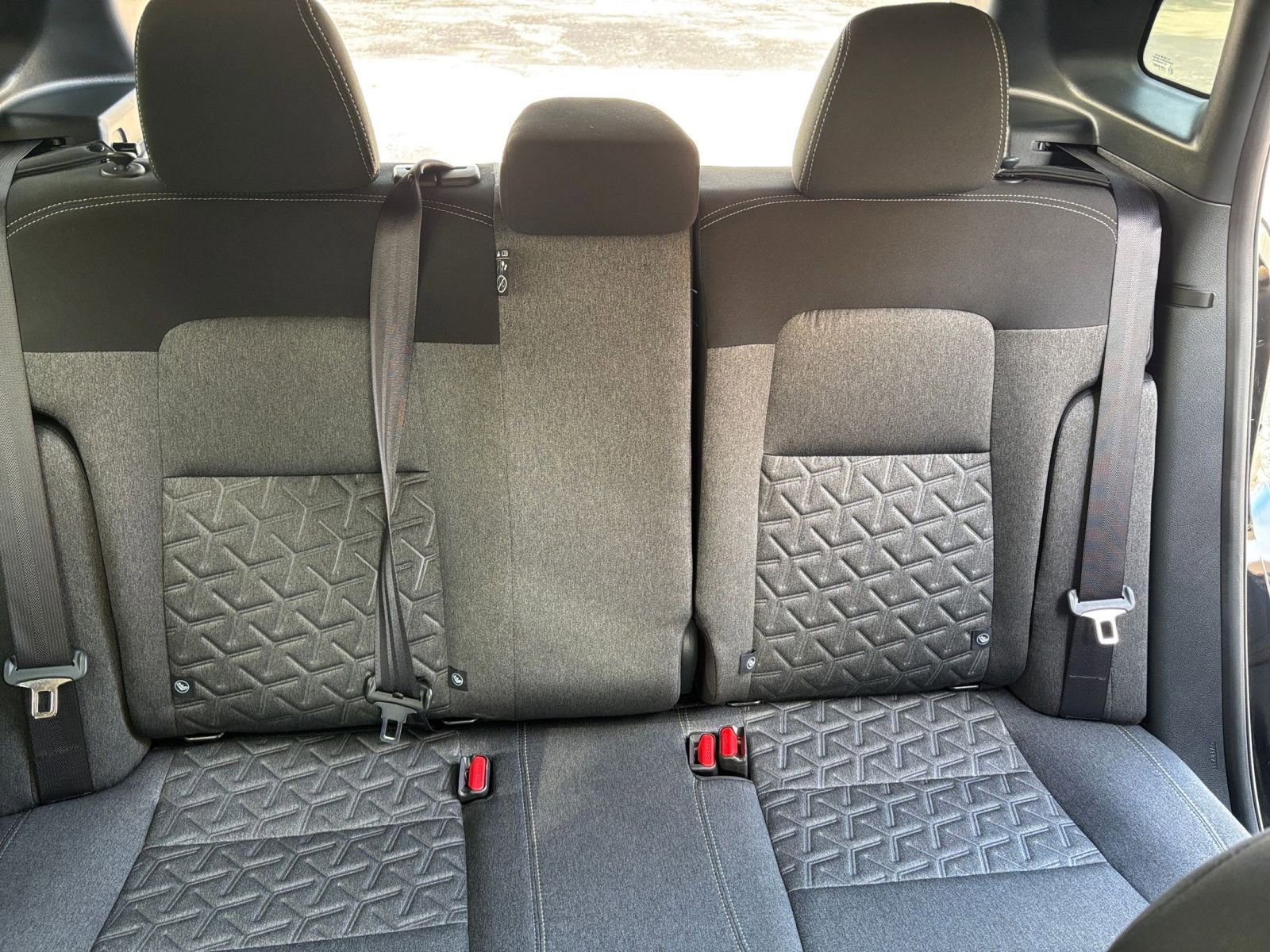 Thumbnail: 2025 Nissan Kicks - 32