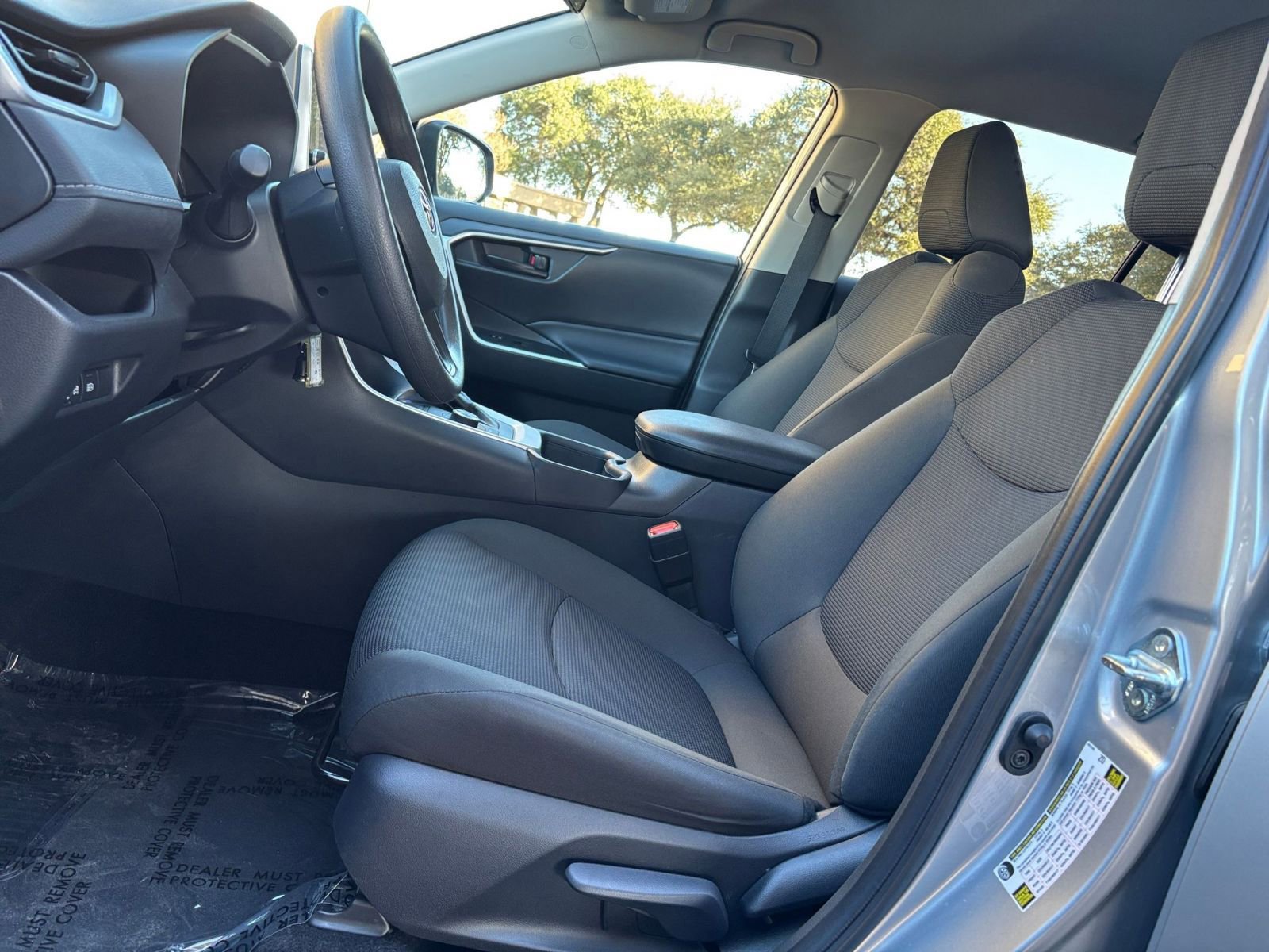 Thumbnail: 2025 Toyota RAV4 - 22