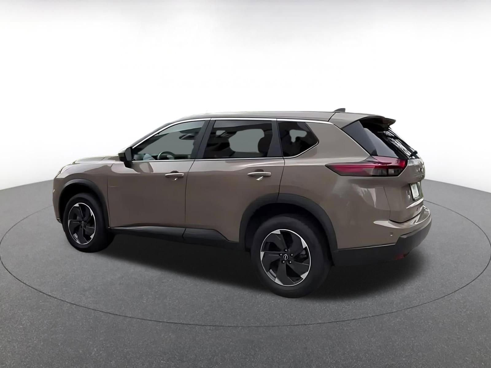 Thumbnail: 2025 Nissan Rogue - 10