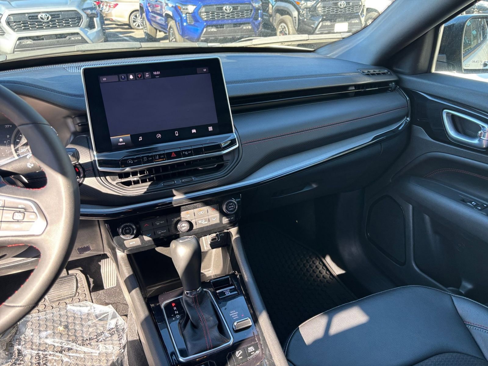 Thumbnail: 2025 Jeep Compass - 29