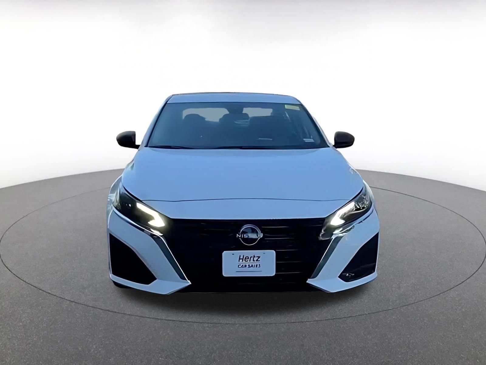 Thumbnail: 2025 Nissan Altima - 5