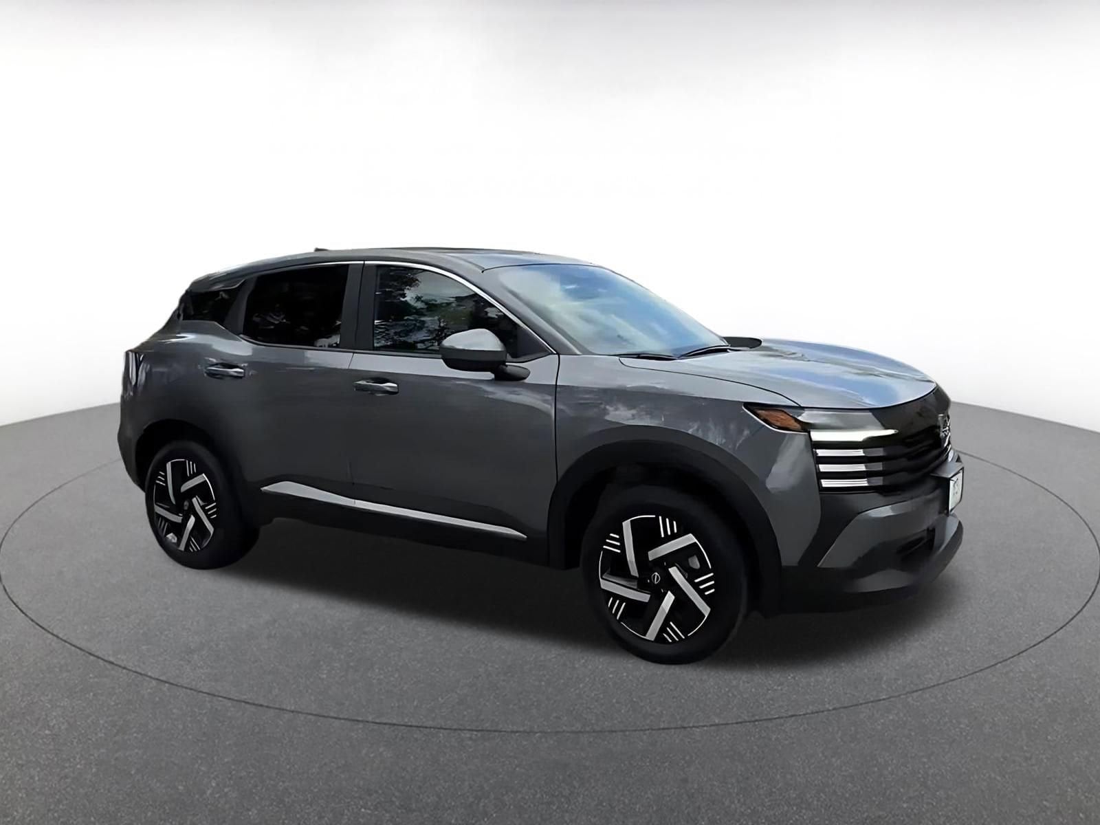 Thumbnail: 2025 Nissan Kicks - 2