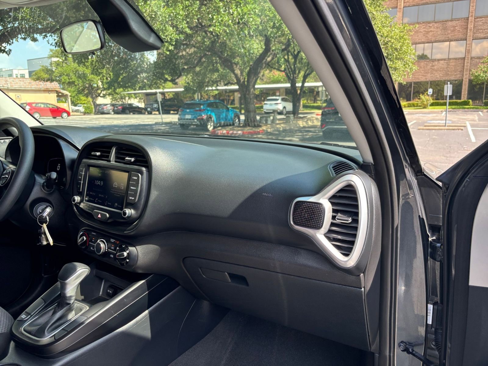 2024 Kia Soul LX 33