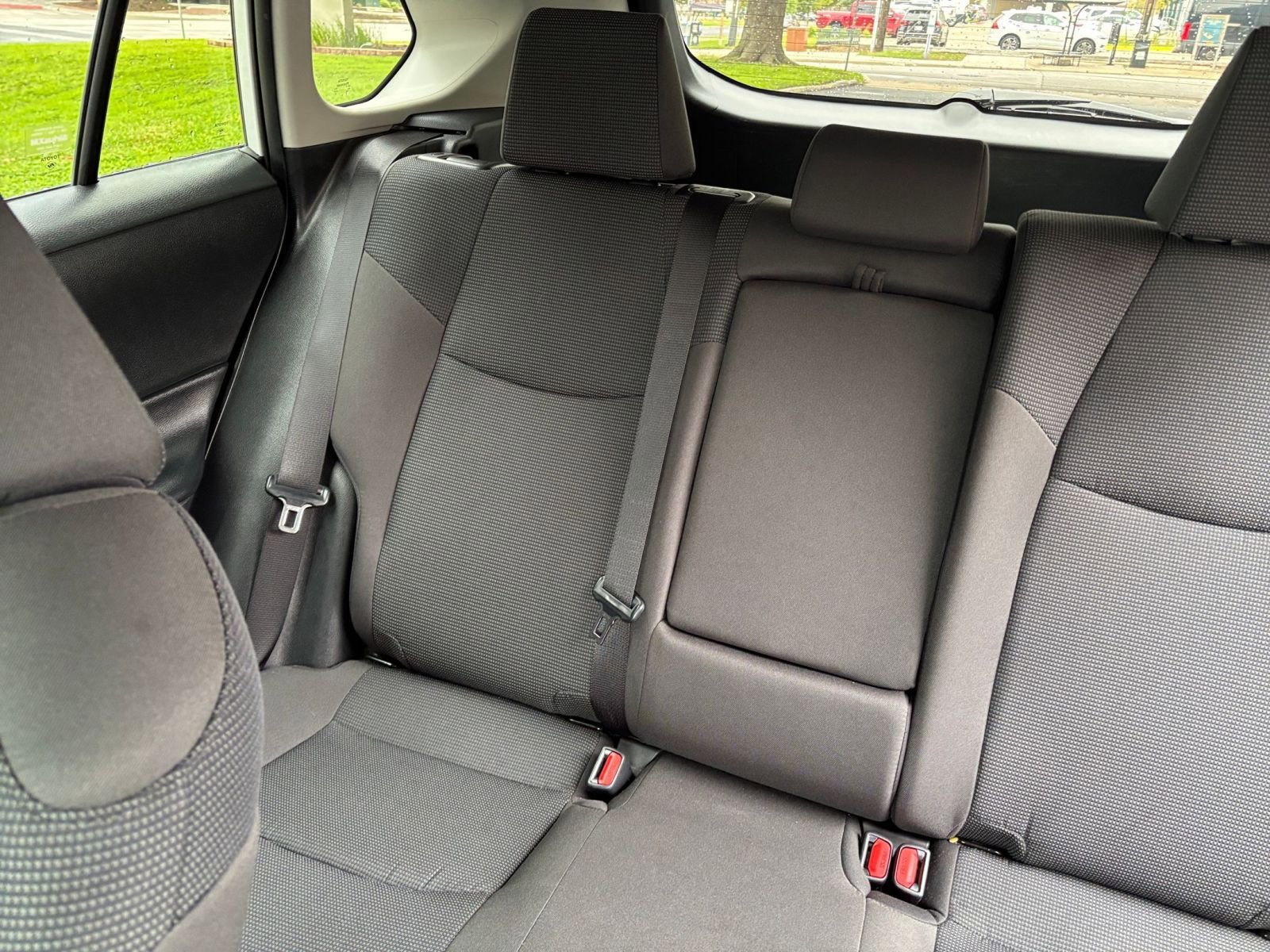 Thumbnail: 2025 Toyota RAV4 - 33