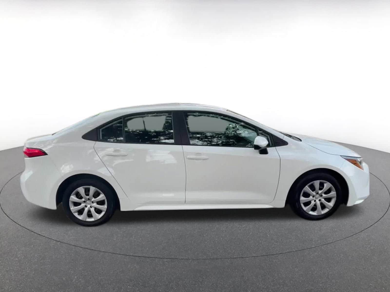 Thumbnail: 2024 Toyota Corolla - 16