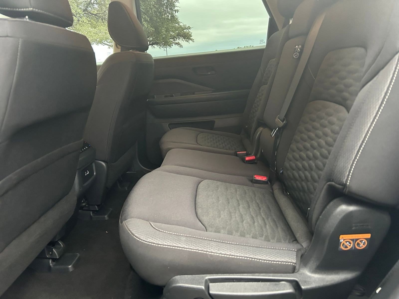 Thumbnail: 2025 Nissan Pathfinder - 26