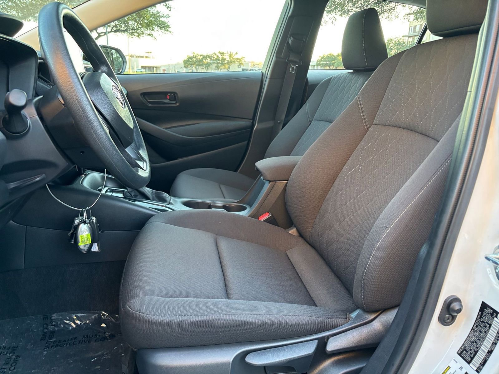 Thumbnail: 2025 Toyota Corolla - 25