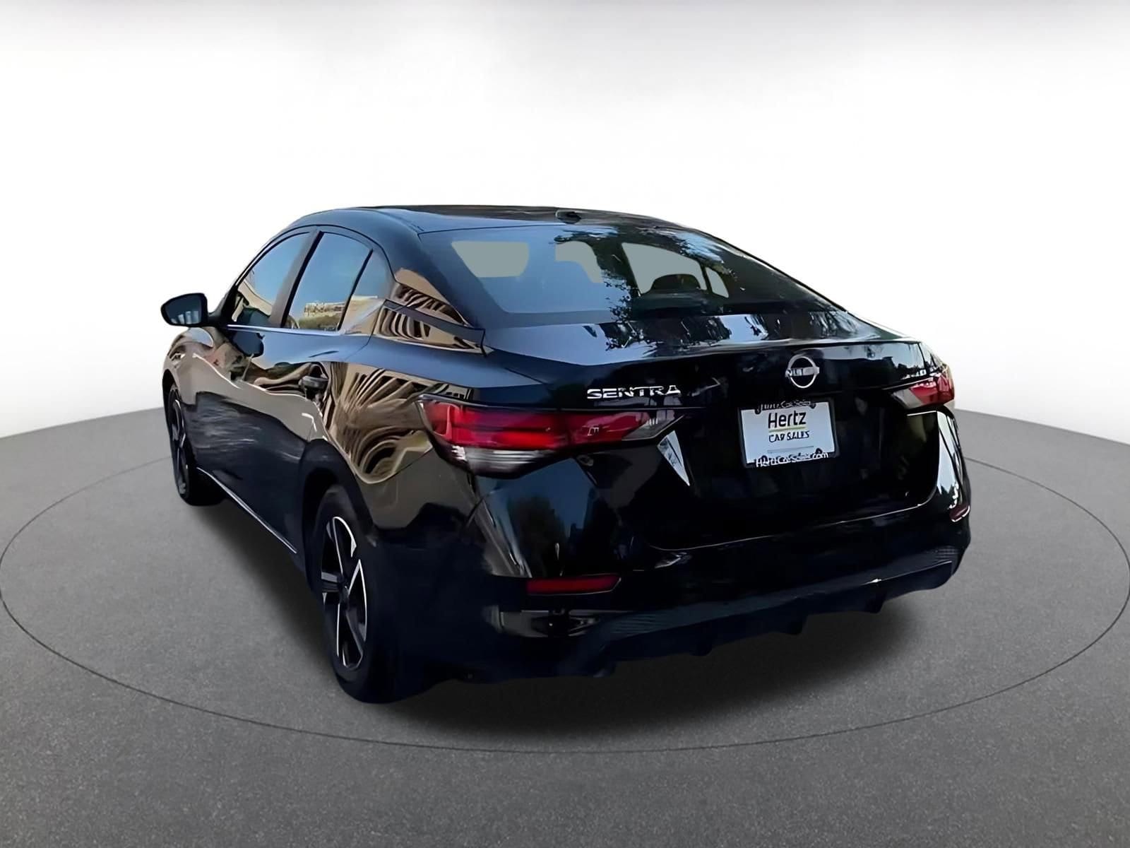 Thumbnail: 2025 Nissan Sentra - 11