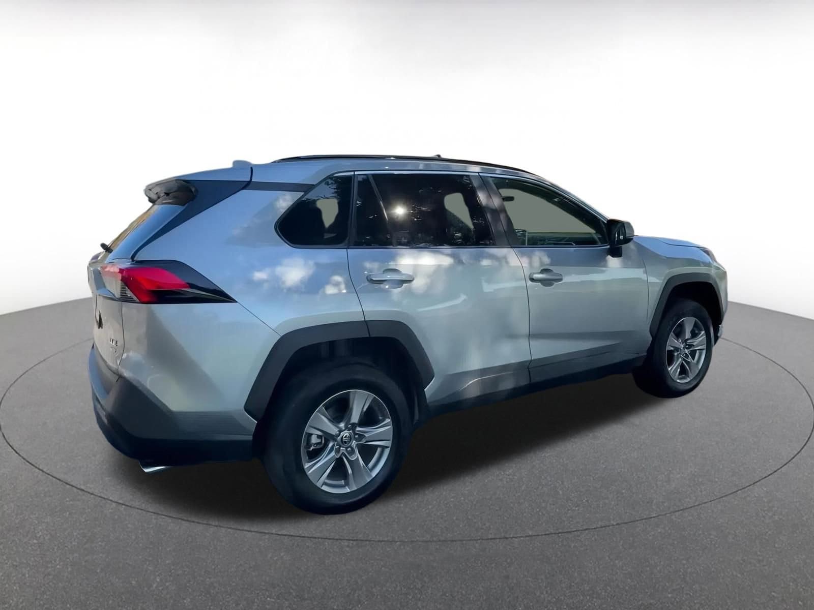 Thumbnail: 2025 Toyota RAV4 - 15