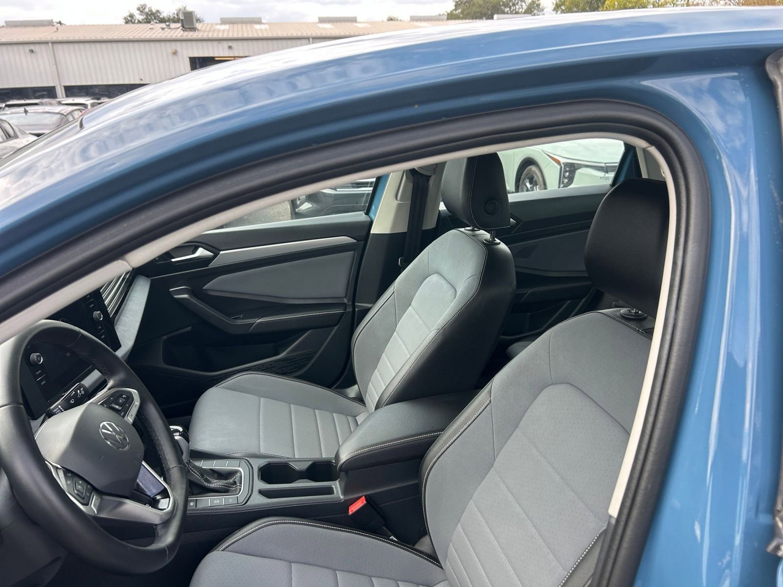 Thumbnail: 2025 Volkswagen Jetta - 34