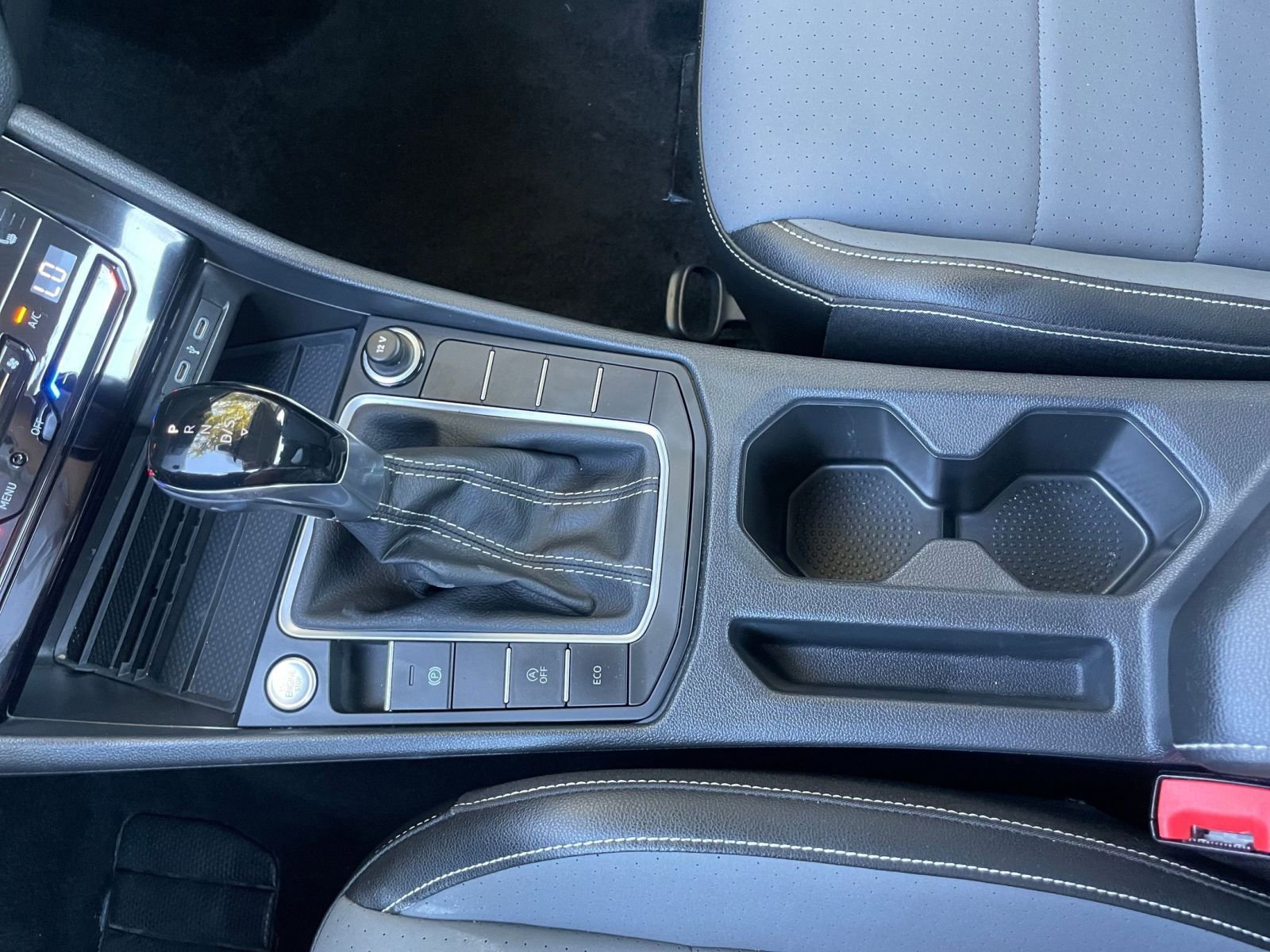 Thumbnail: 2025 Volkswagen Jetta - 35