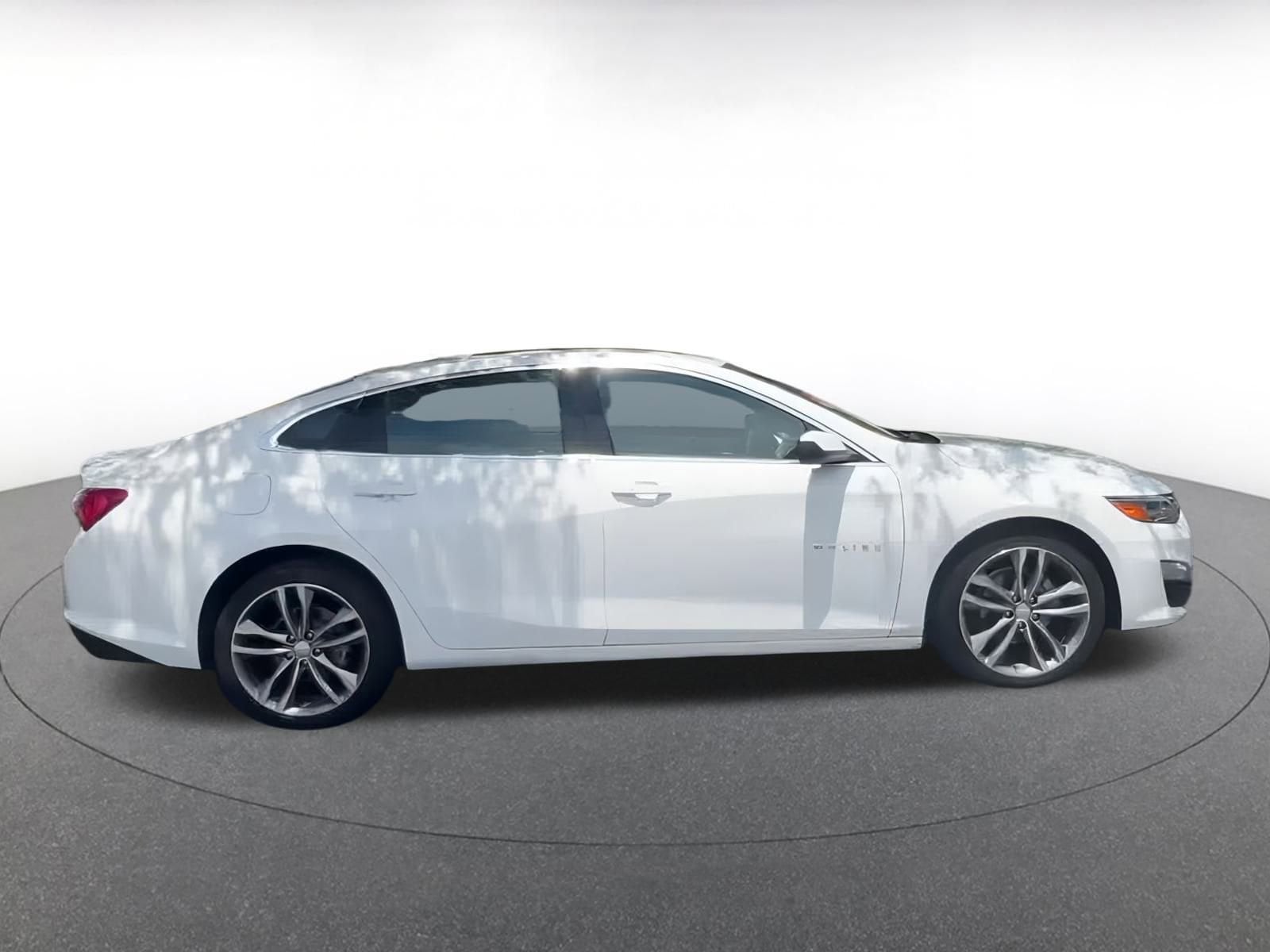 Thumbnail: 2024 Chevrolet Malibu - 16