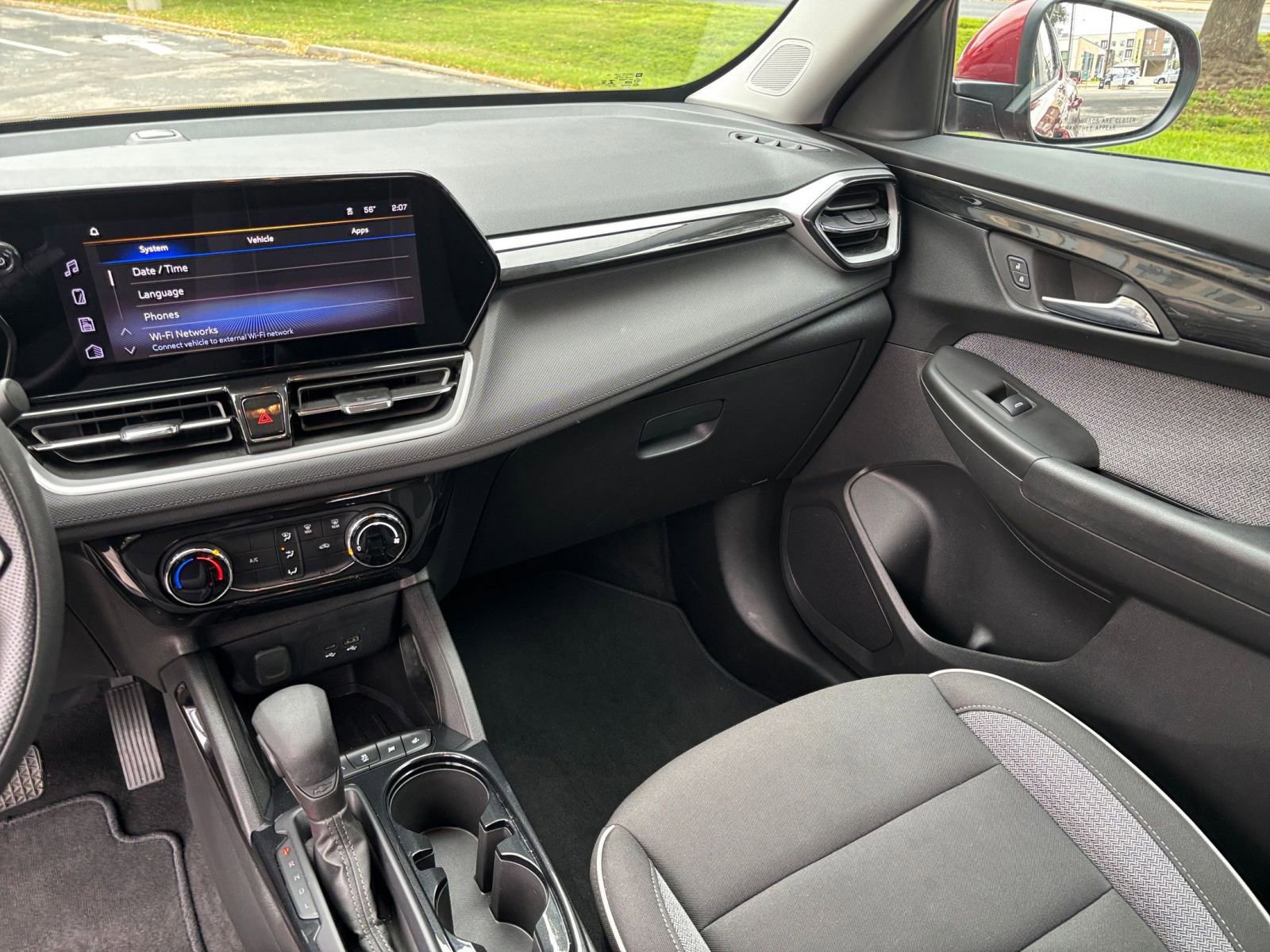 Thumbnail: 2025 Chevrolet TrailBlazer - 29